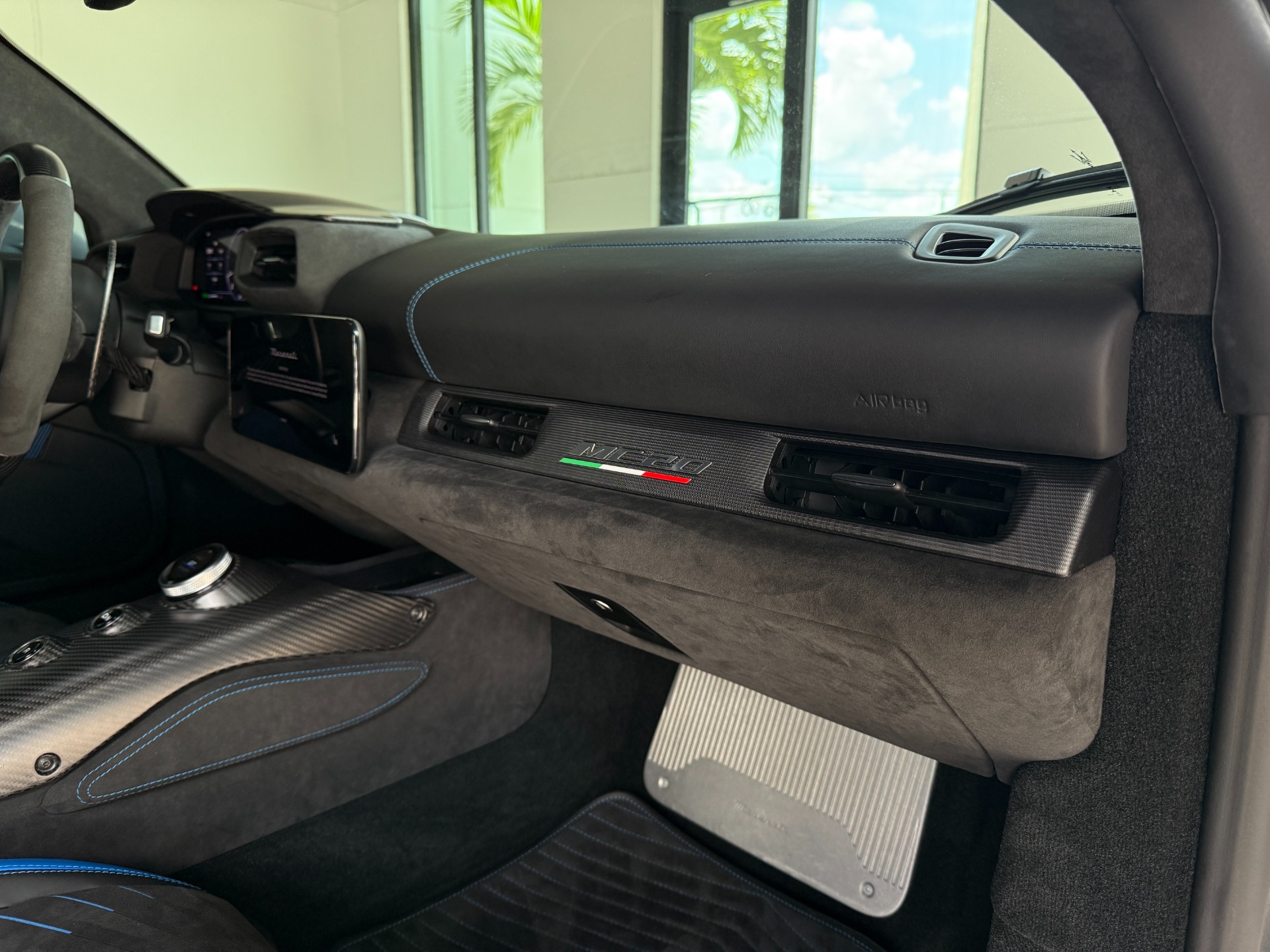Used-2023-Maserati-MC20
