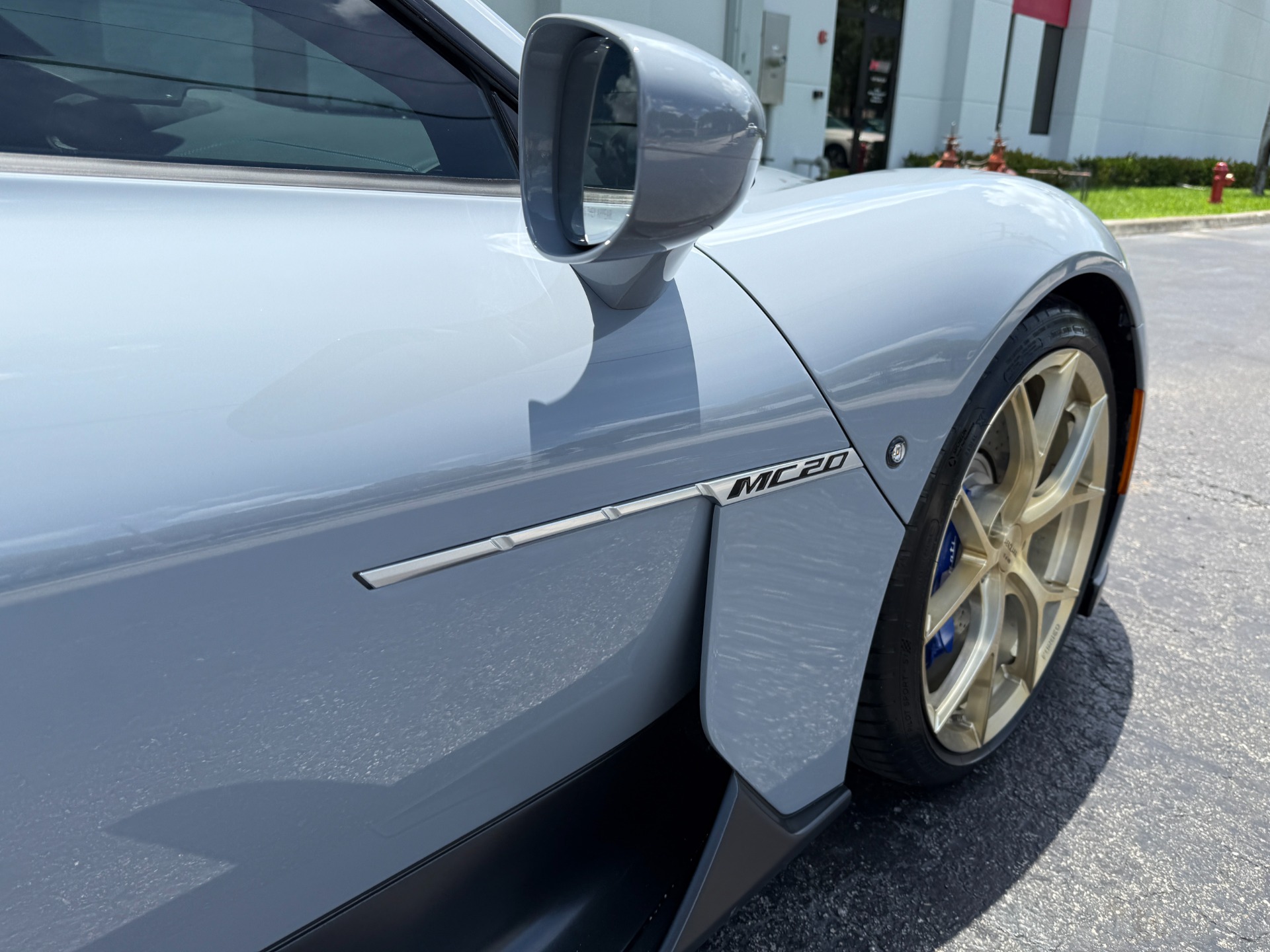 Used-2023-Maserati-MC20