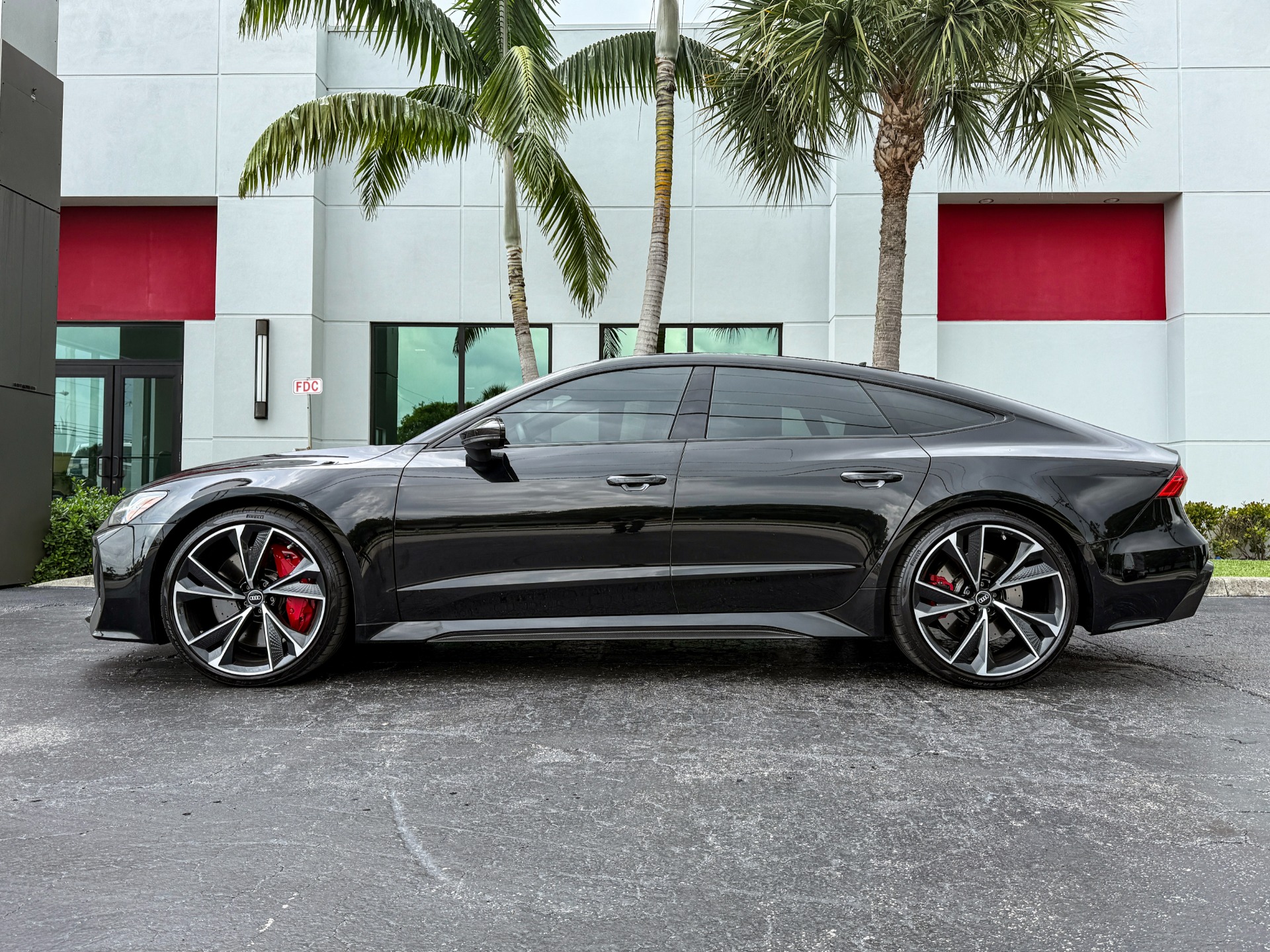 Used-2021-Audi-RS-7-40T-quattro