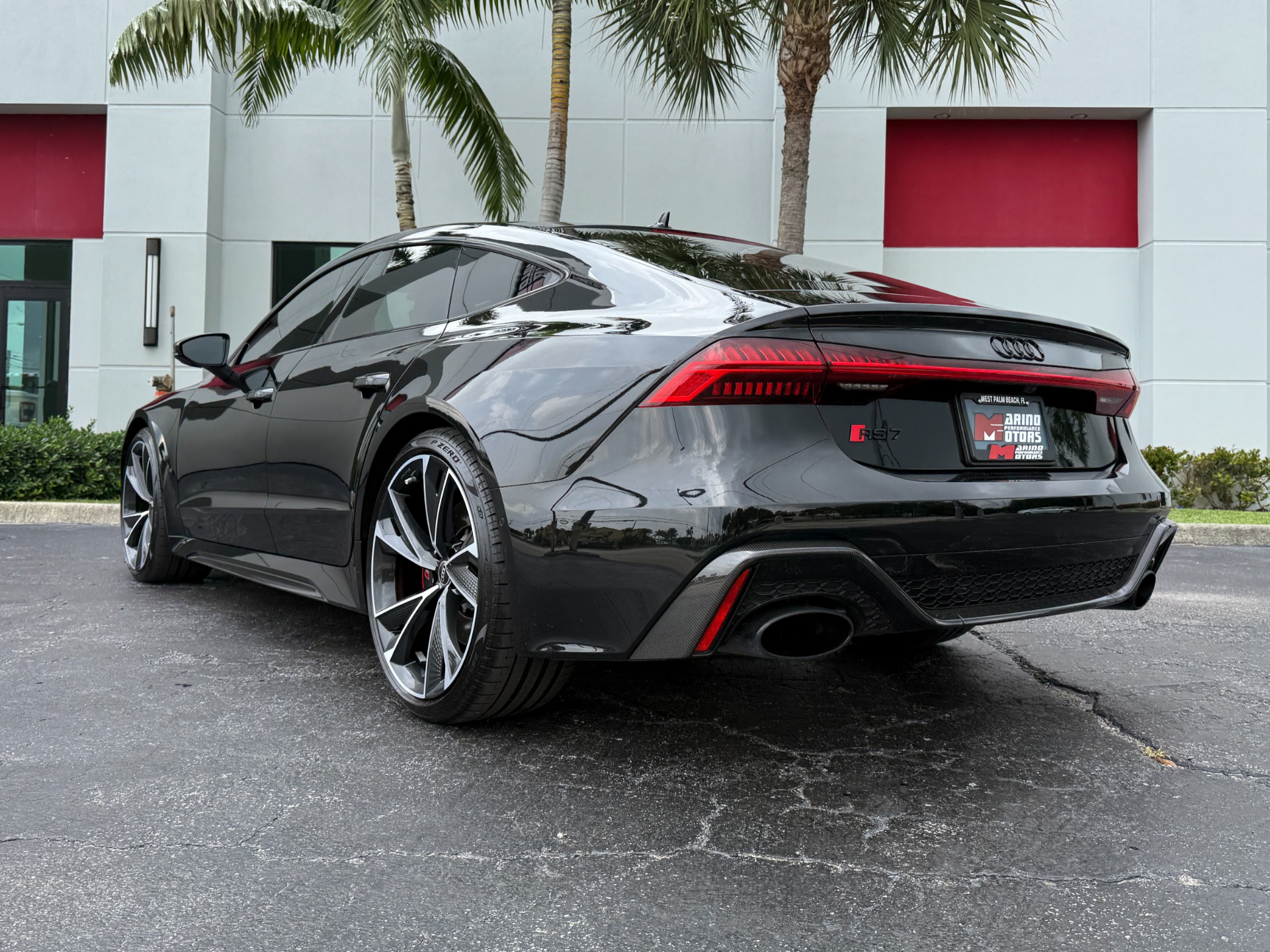 Used-2021-Audi-RS-7-40T-quattro