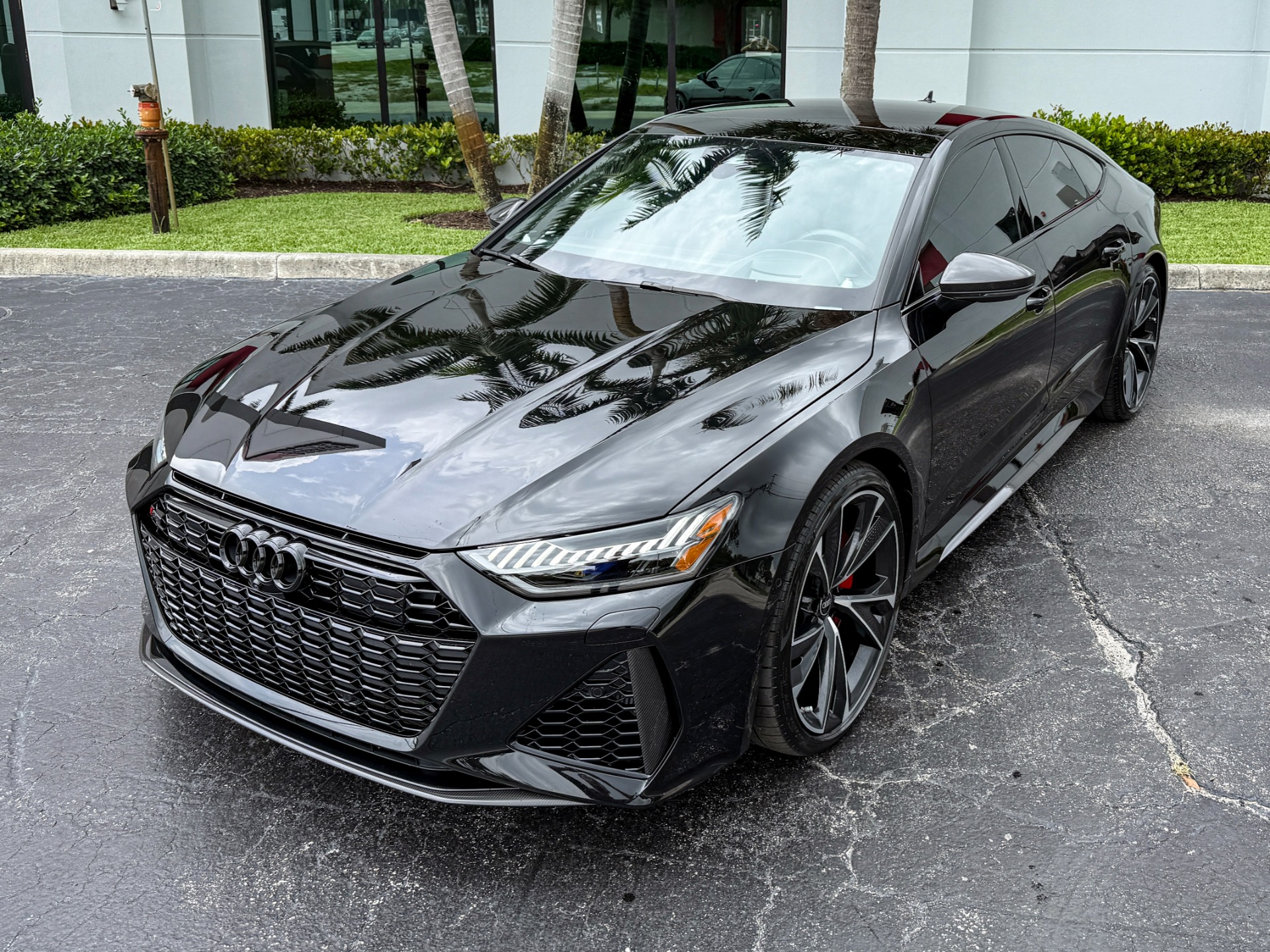 Used-2021-Audi-RS-7-40T-quattro