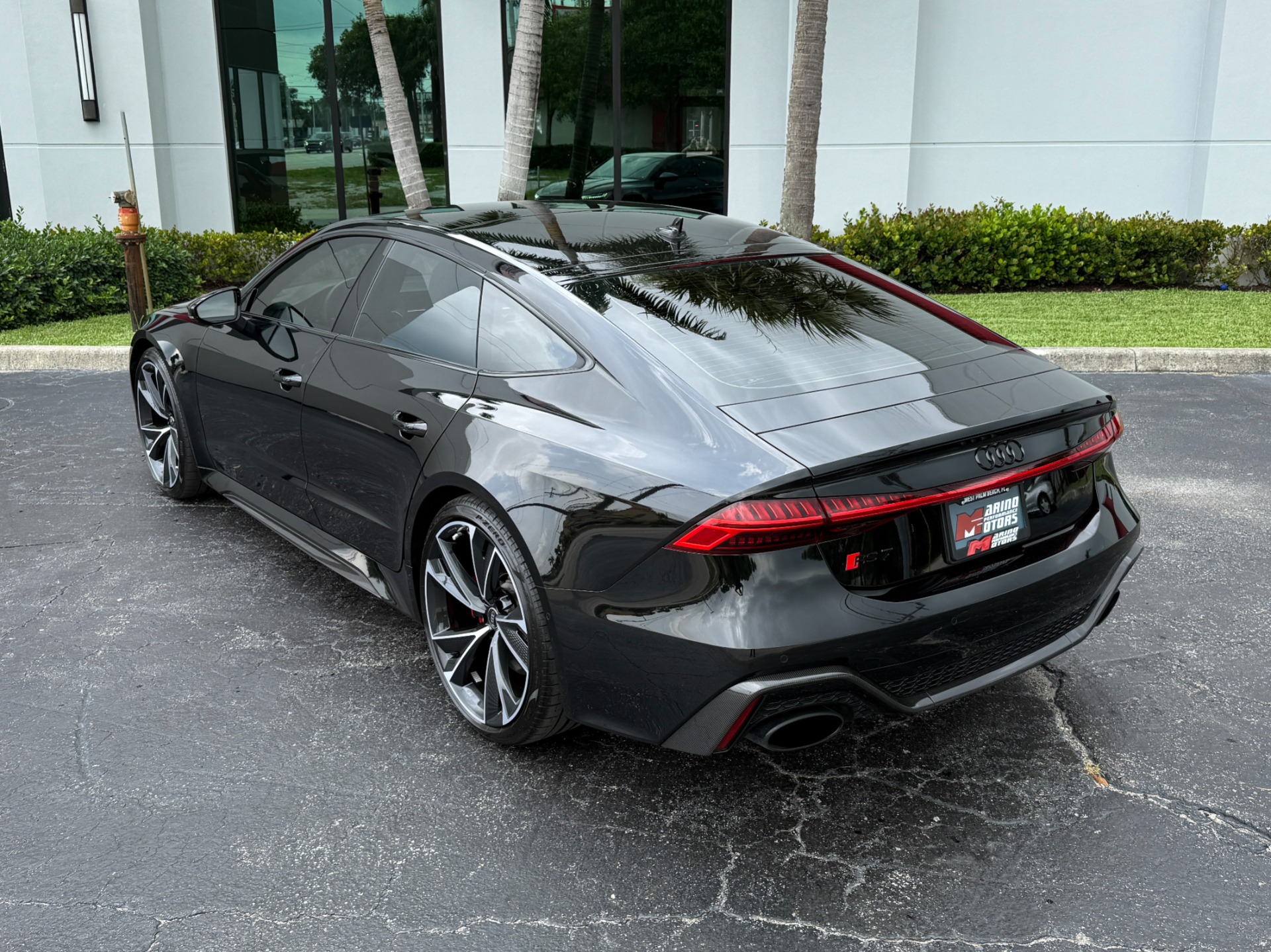 Used-2021-Audi-RS-7-40T-quattro