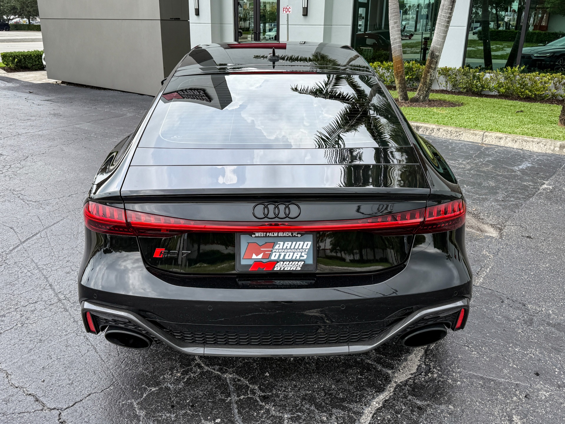 Used-2021-Audi-RS-7-40T-quattro