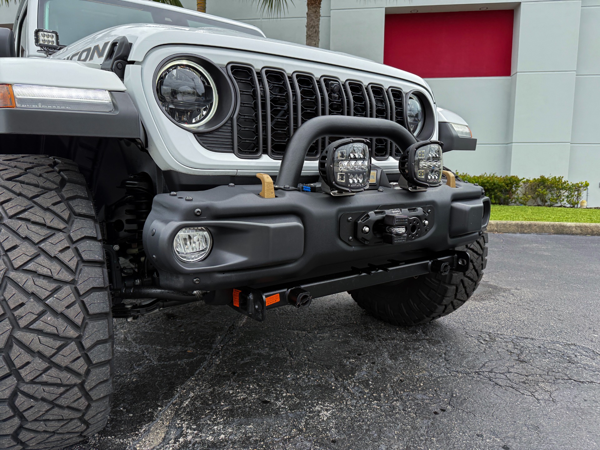 Used-2024-Jeep-Wrangler-Rubicon-392