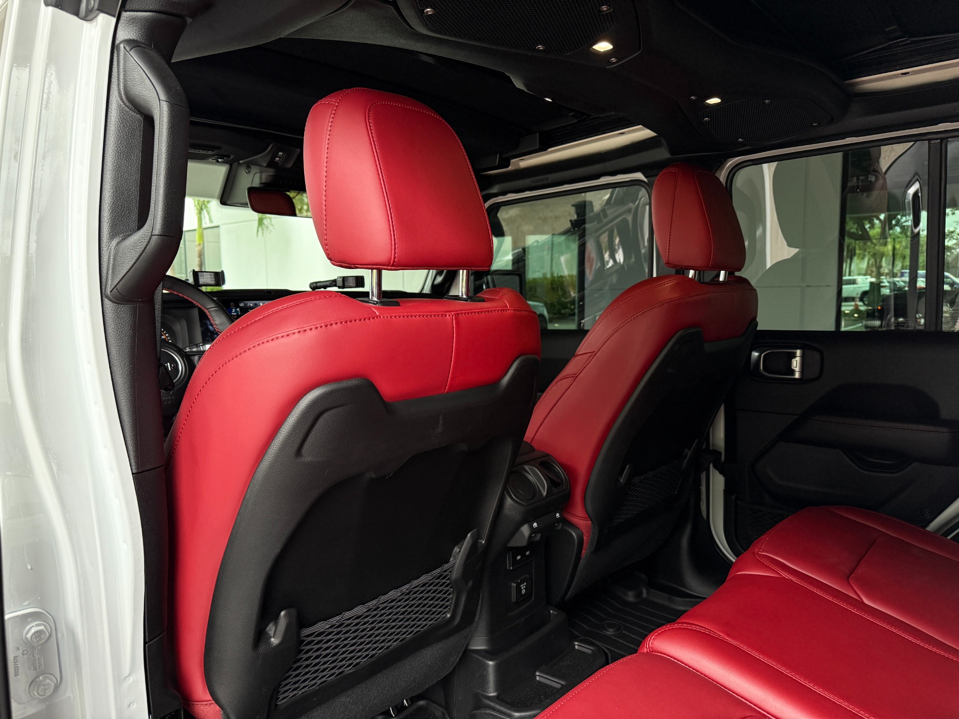 Used-2024-Jeep-Wrangler-Rubicon-392