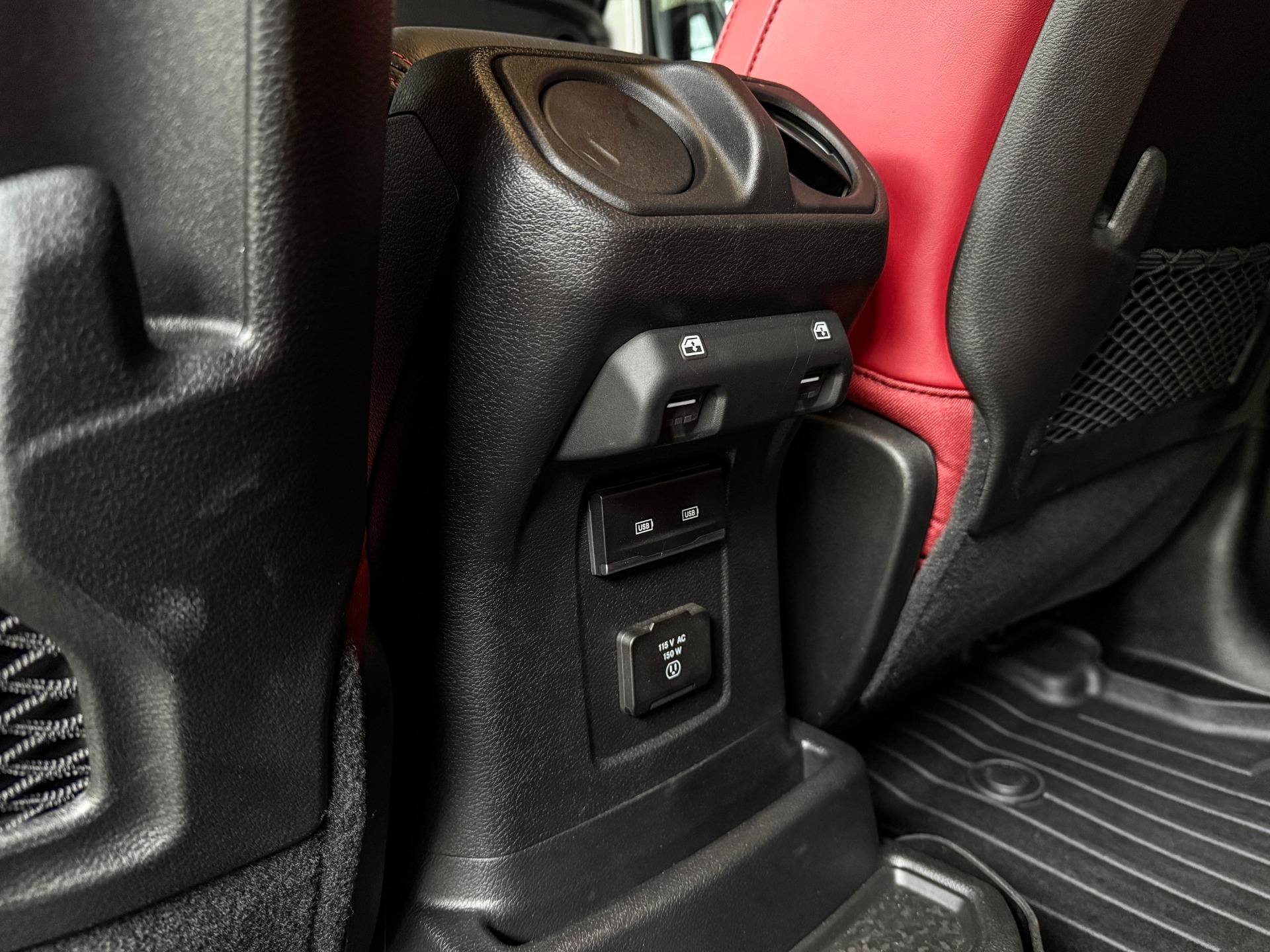 Used-2024-Jeep-Wrangler-Rubicon-392