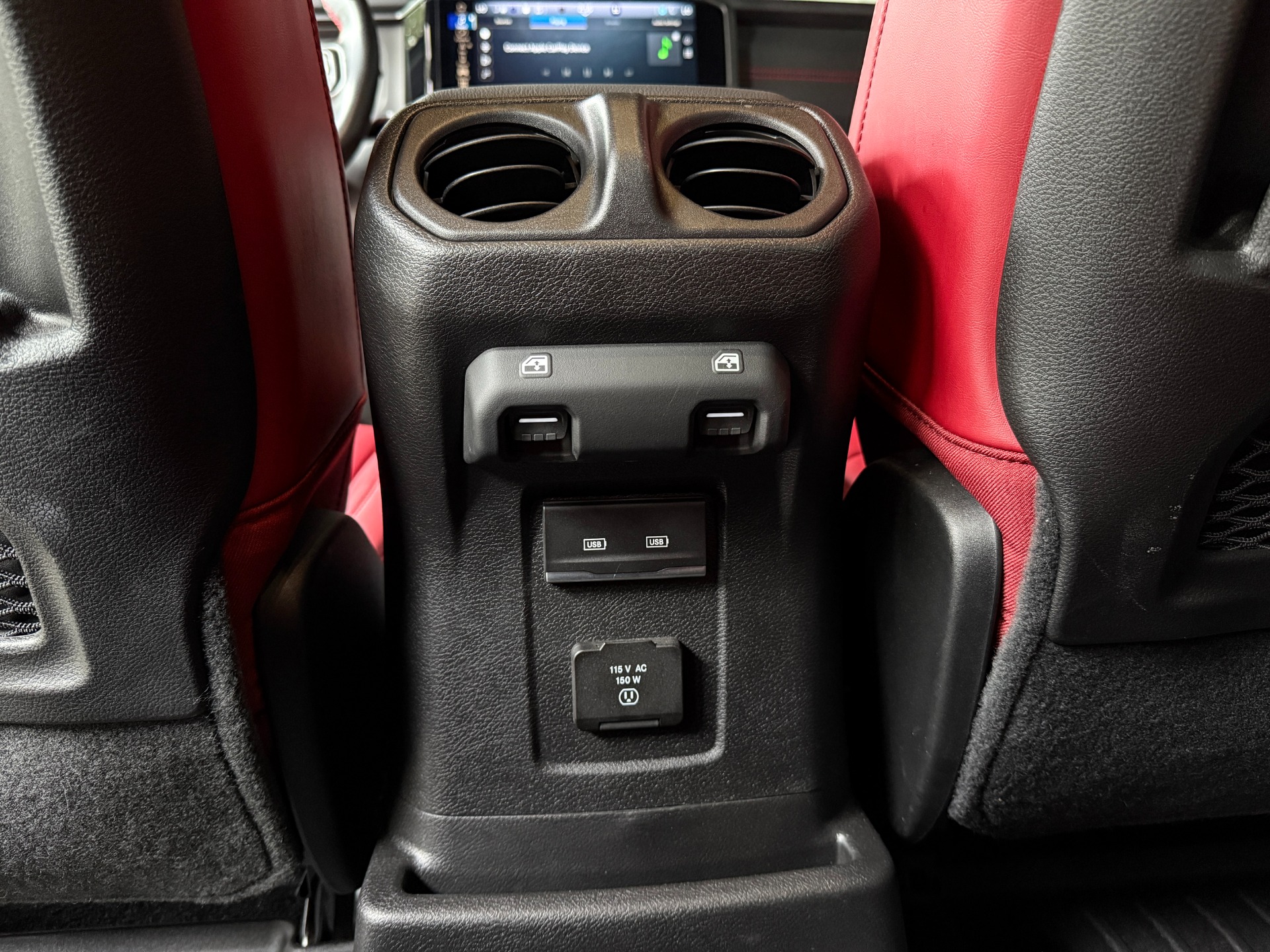 Used-2024-Jeep-Wrangler-Rubicon-392