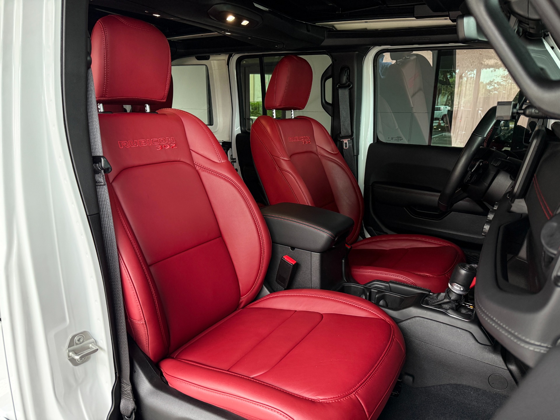Used-2024-Jeep-Wrangler-Rubicon-392