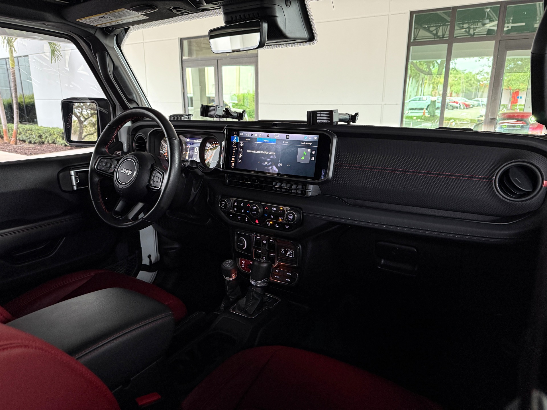 Used-2024-Jeep-Wrangler-Rubicon-392