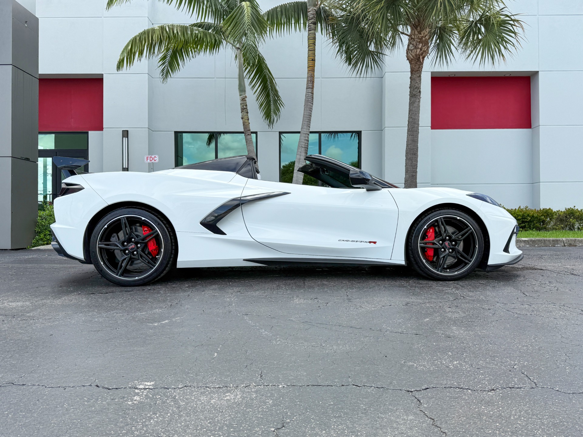 Used-2023-Chevrolet-Corvette-Stingray