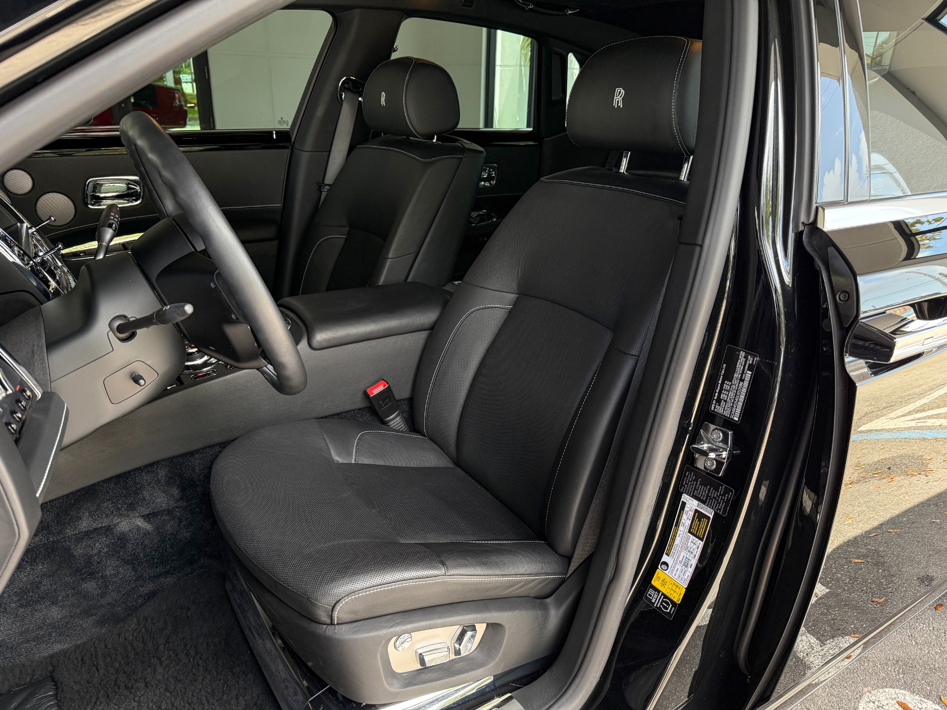 Used-2013-Rolls-Royce-Ghost