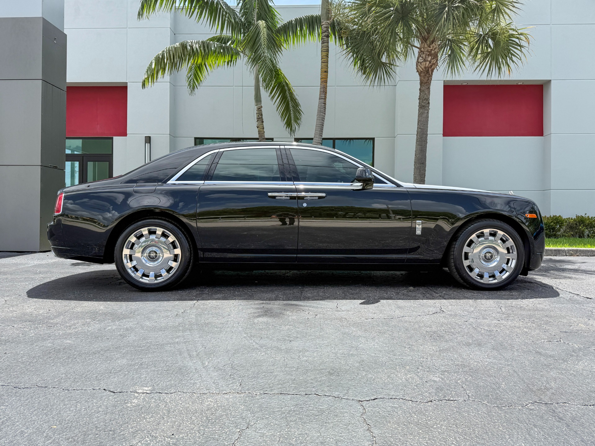 Used-2013-Rolls-Royce-Ghost