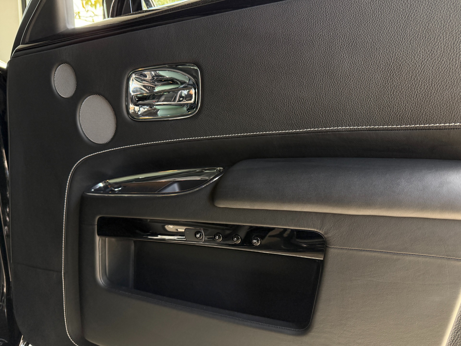 Used-2013-Rolls-Royce-Ghost