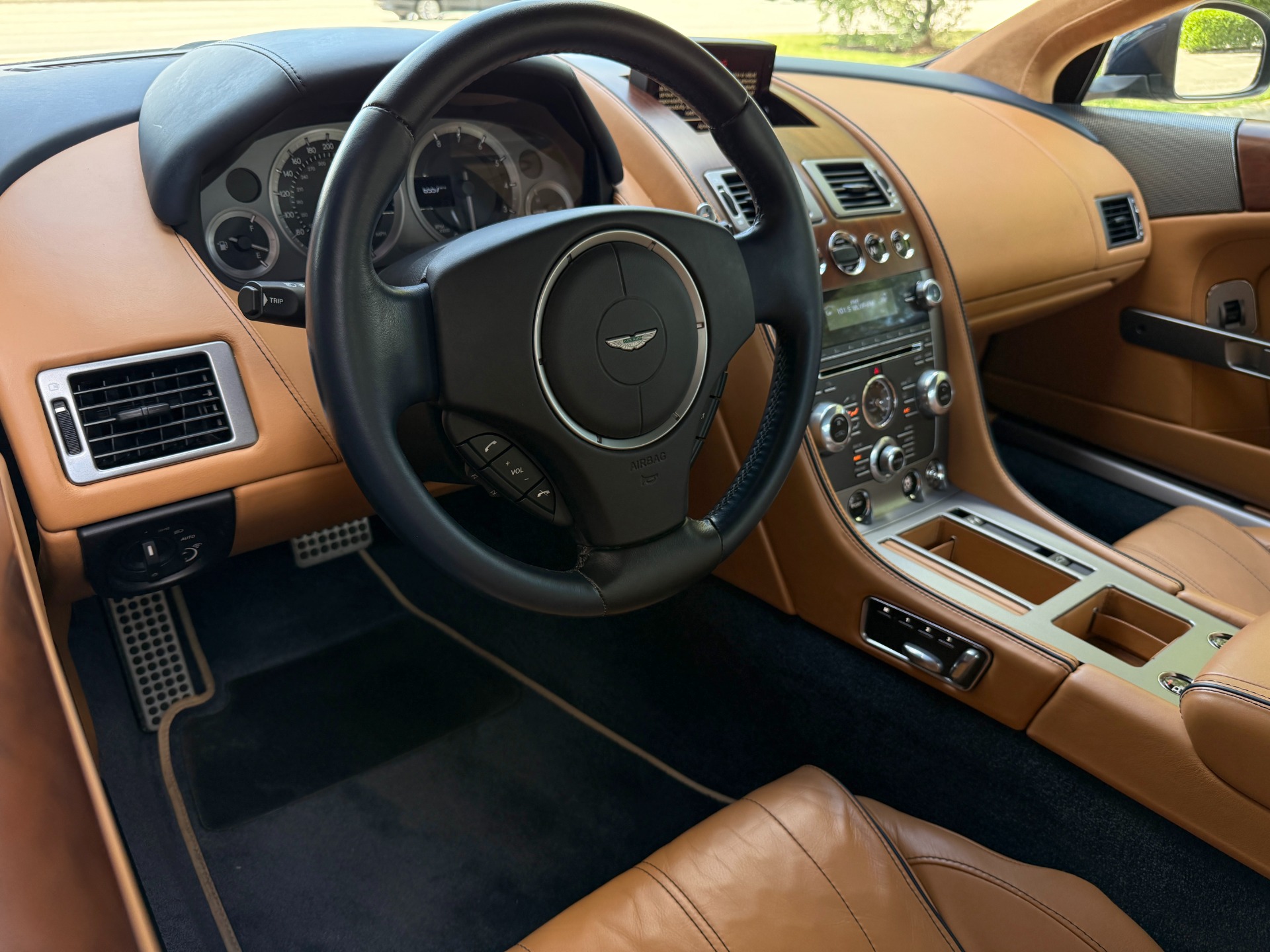 Used-2013-Aston-Martin-DB9