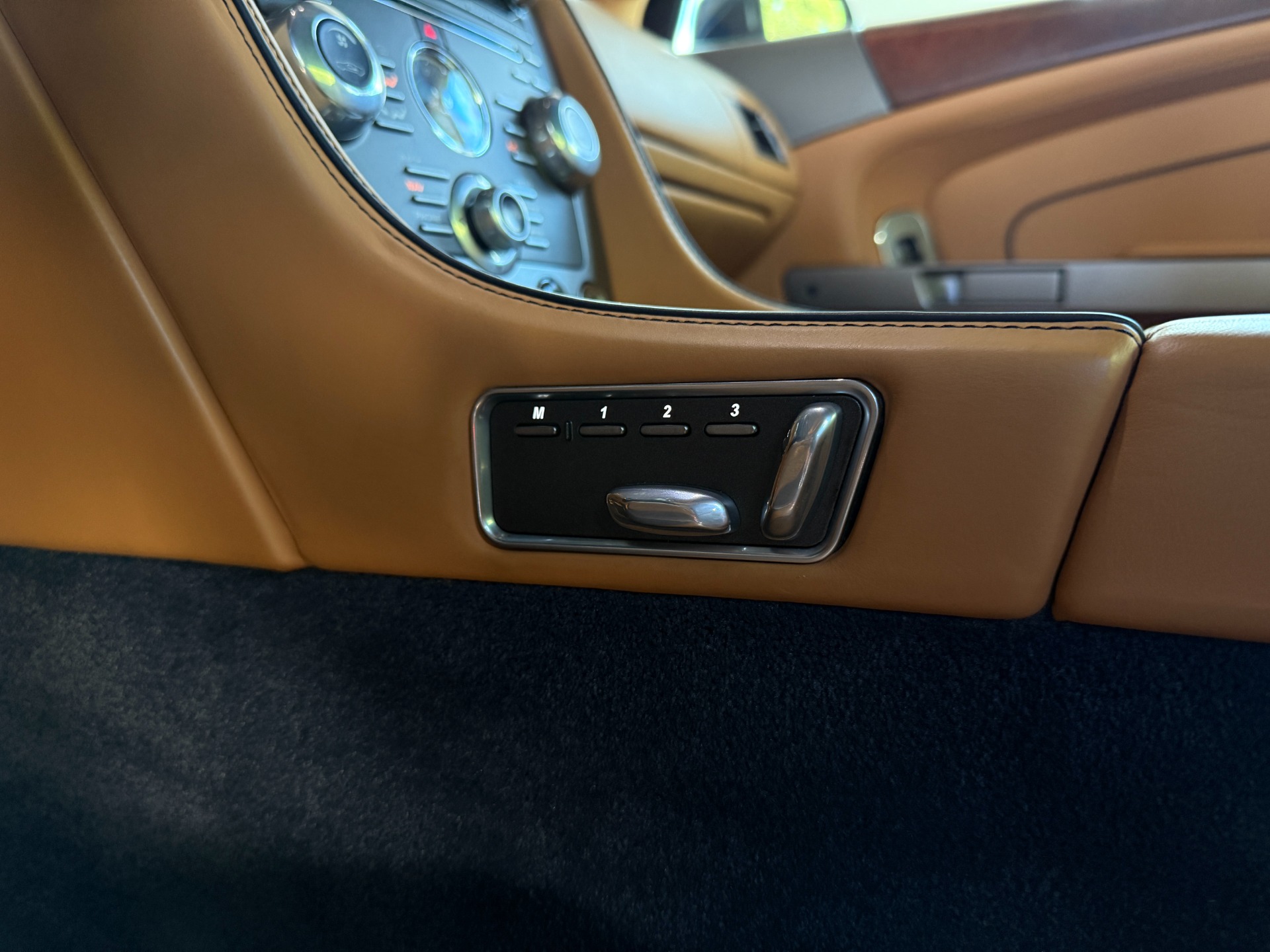 Used-2013-Aston-Martin-DB9
