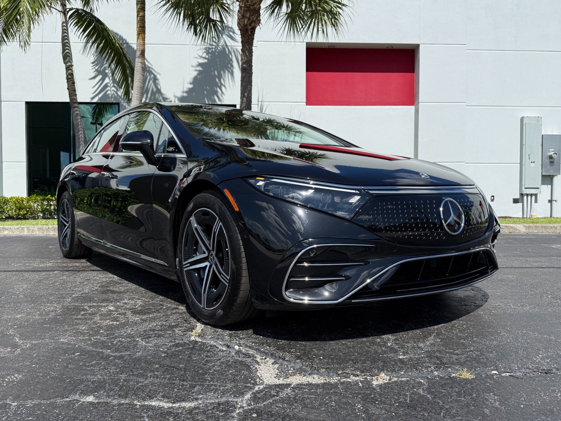 Used-2024-Mercedes-Benz-EQS-EQS-450+