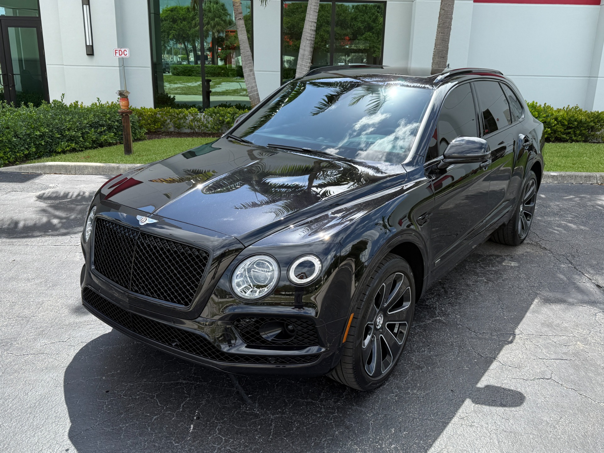 Used-2020-Bentley-Bentayga-Design-Edition