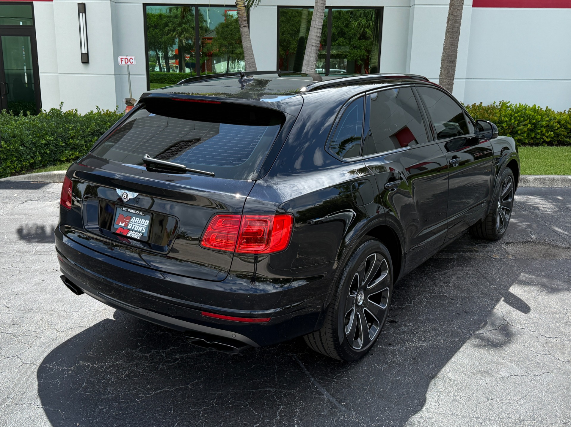 Used-2020-Bentley-Bentayga-Design-Edition