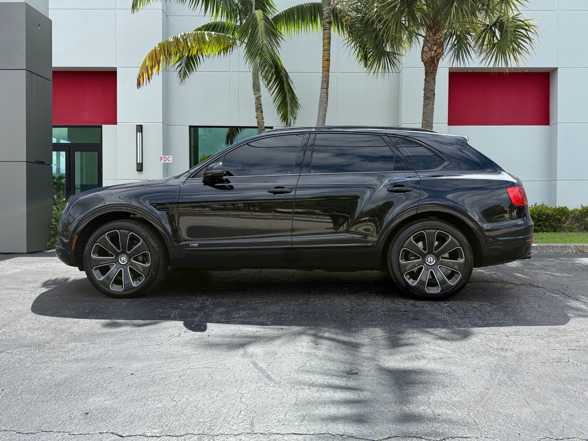 Used-2020-Bentley-Bentayga-Design-Edition