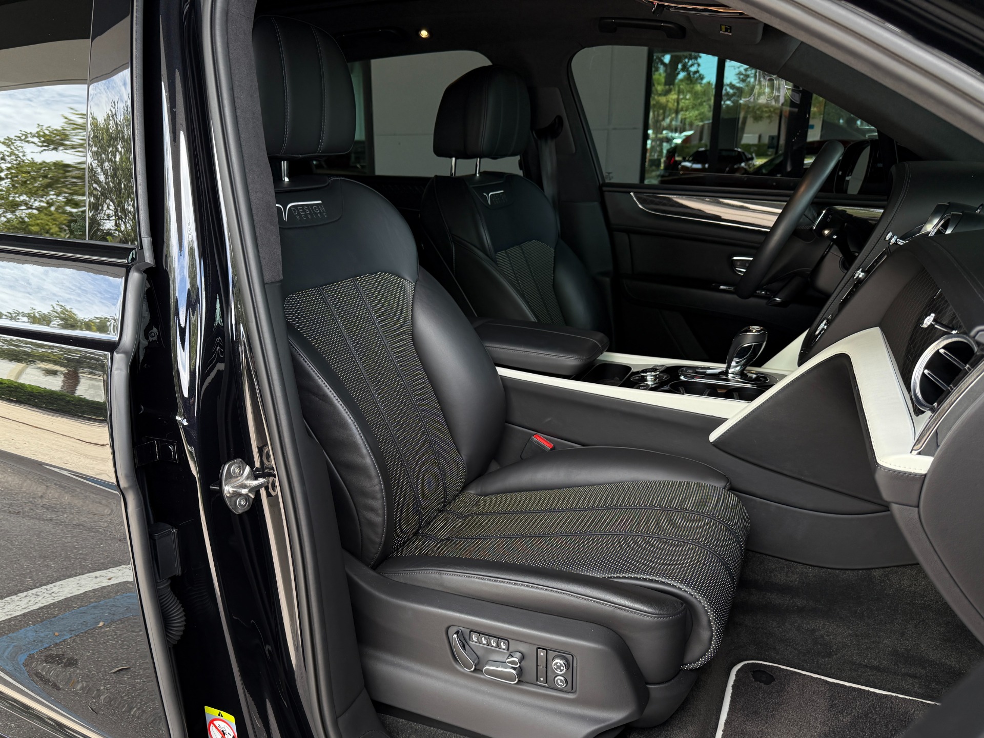Used-2020-Bentley-Bentayga-Design-Edition