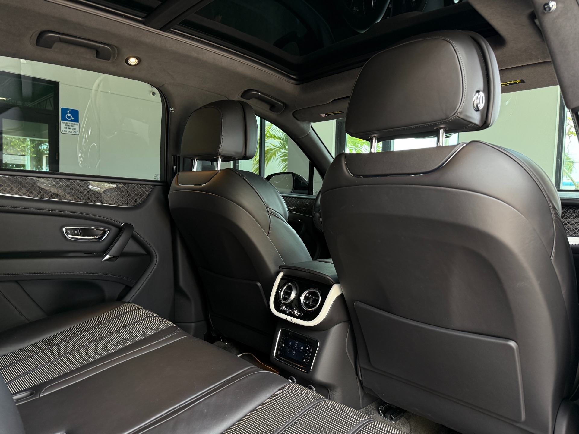 Used-2020-Bentley-Bentayga-Design-Edition