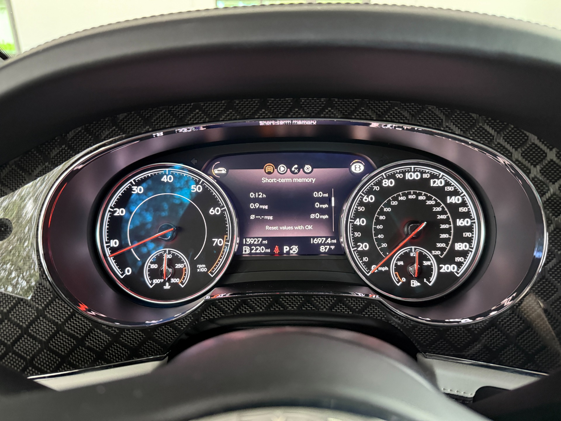 Used-2020-Bentley-Bentayga-Design-Edition