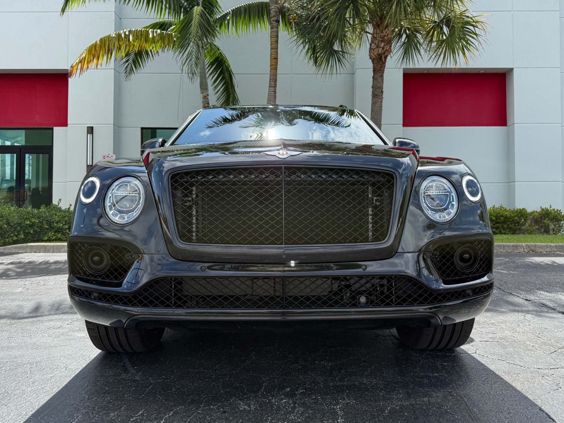 Used-2020-Bentley-Bentayga-Design-Edition