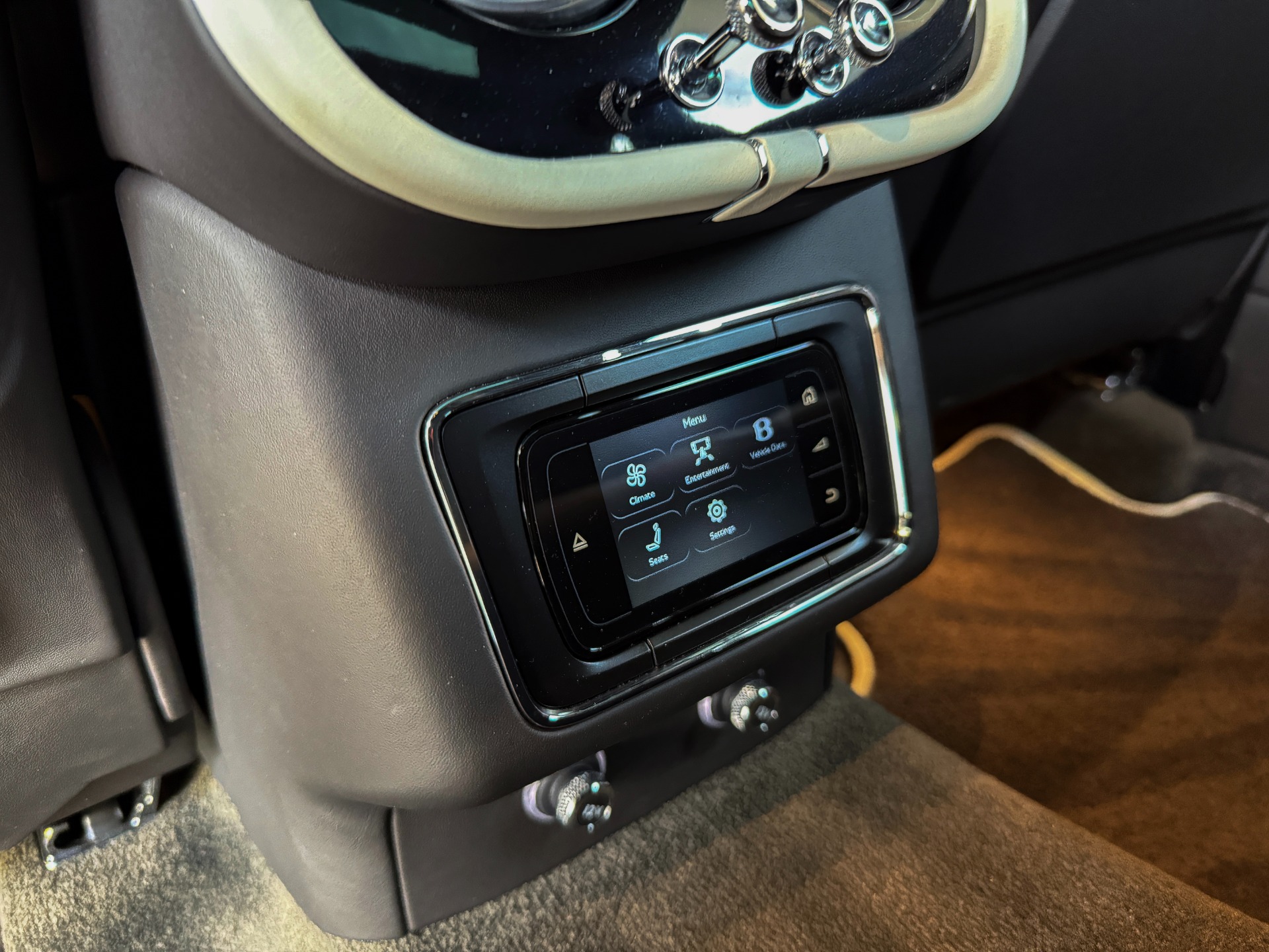 Used-2020-Bentley-Bentayga-Design-Edition