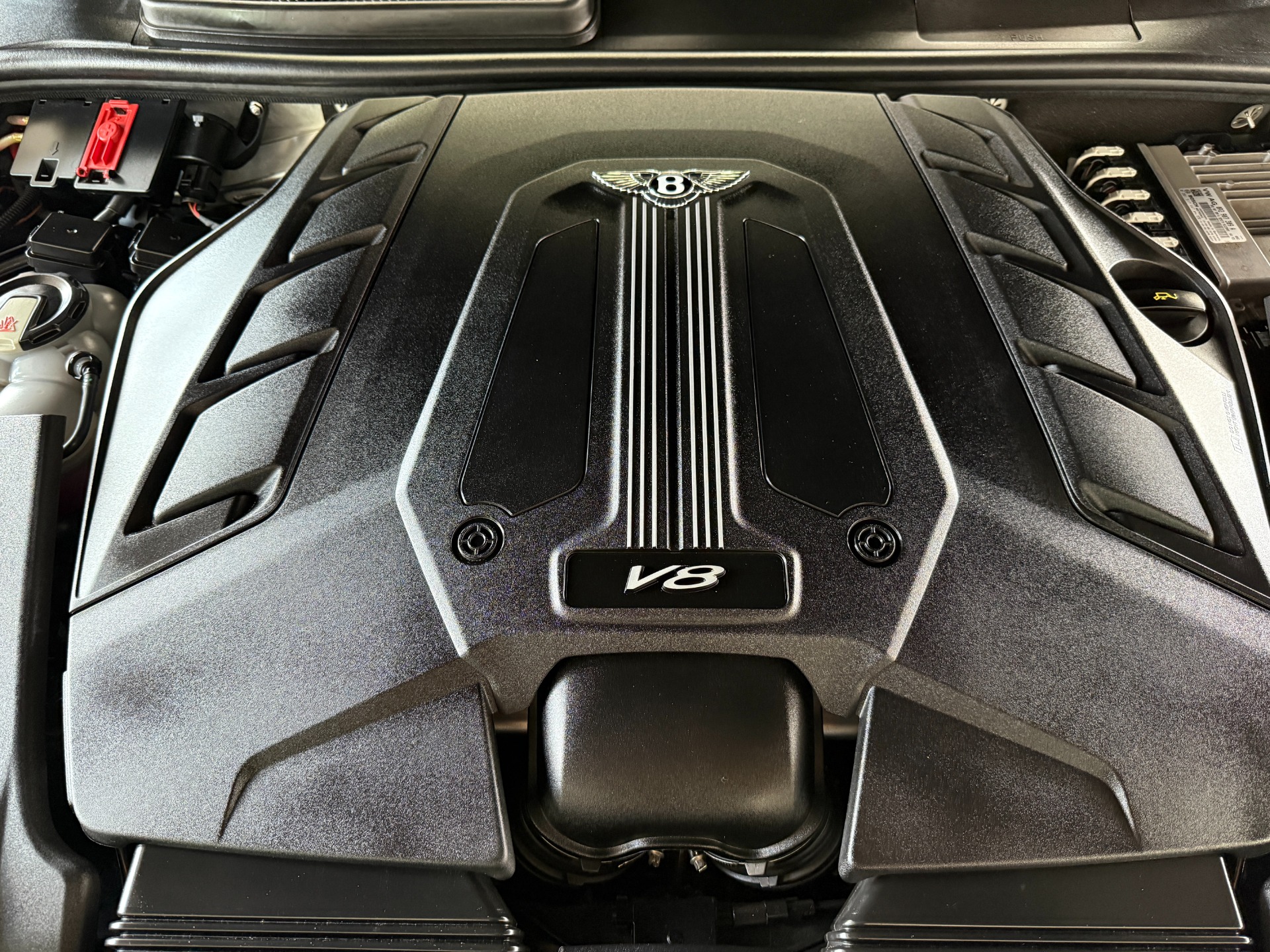 Used-2020-Bentley-Bentayga-Design-Edition