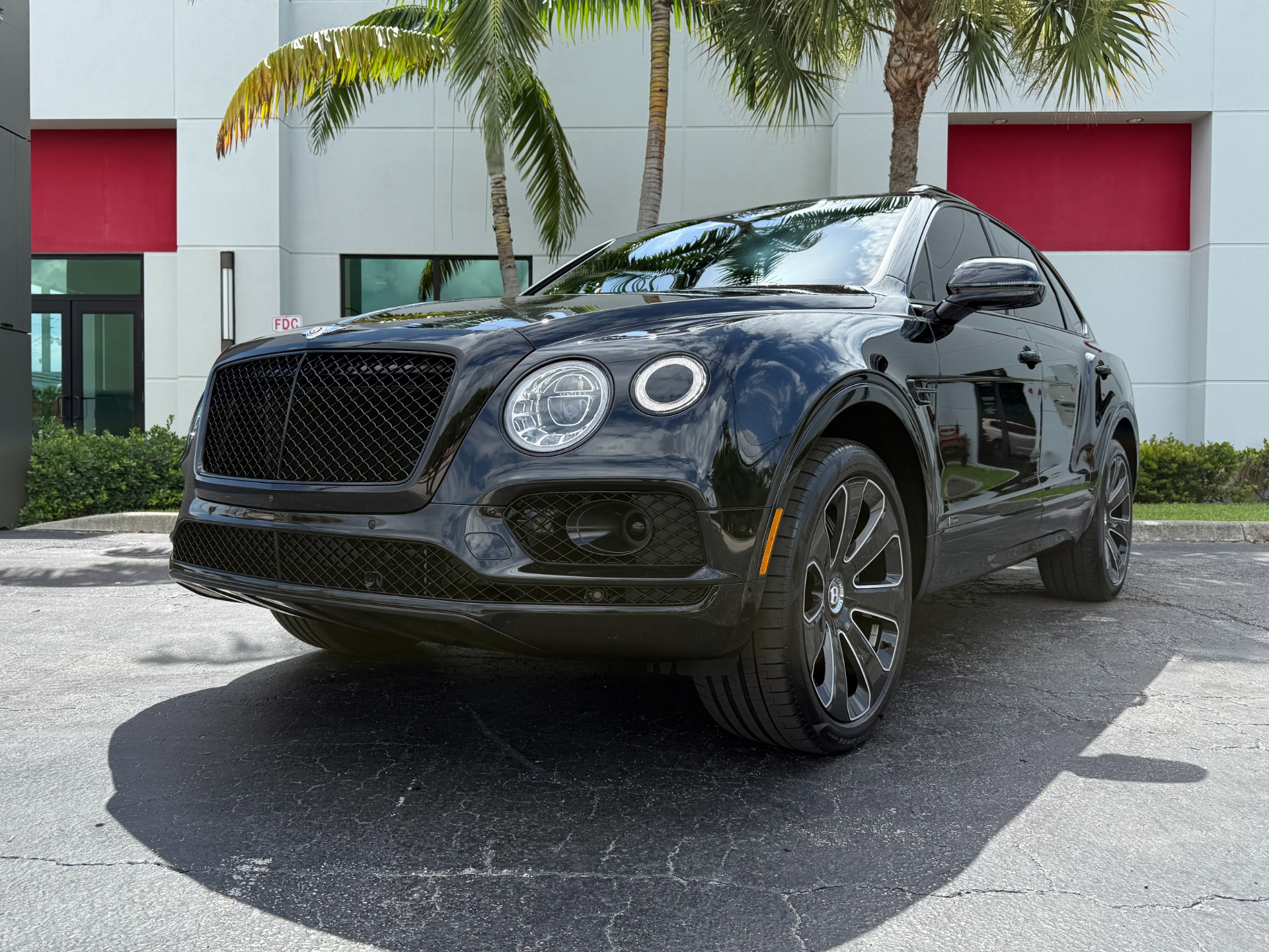 Used-2020-Bentley-Bentayga-Design-Edition