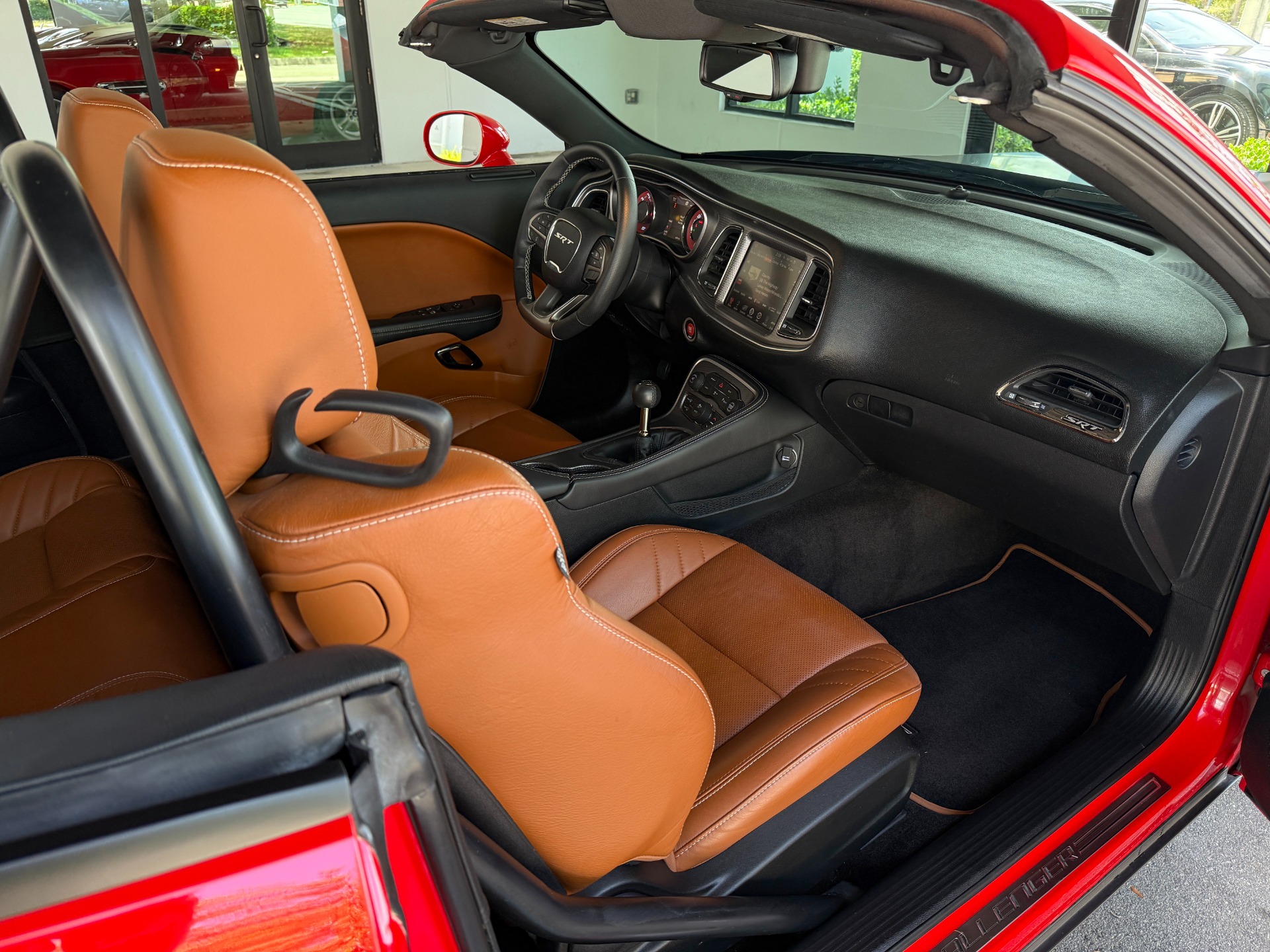 Used-2015-Dodge-Challenger-SRT-Hellcat