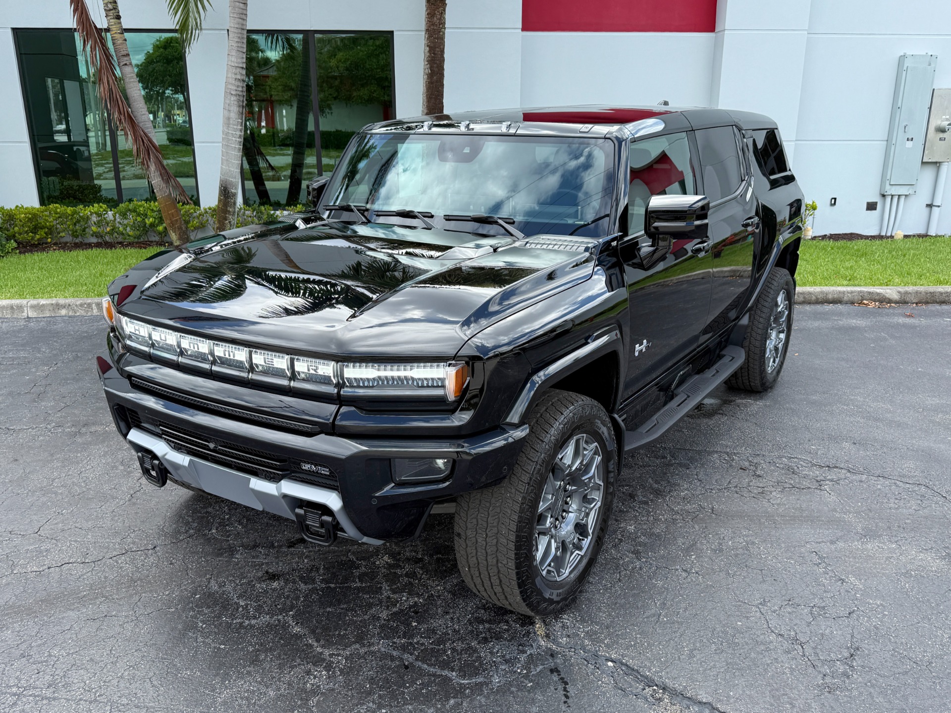 Used-2025-GMC-HUMMER-EV-3X