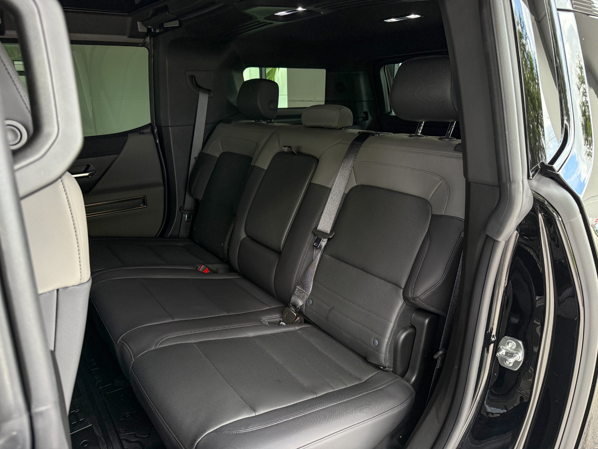 Used-2025-GMC-HUMMER-EV-3X