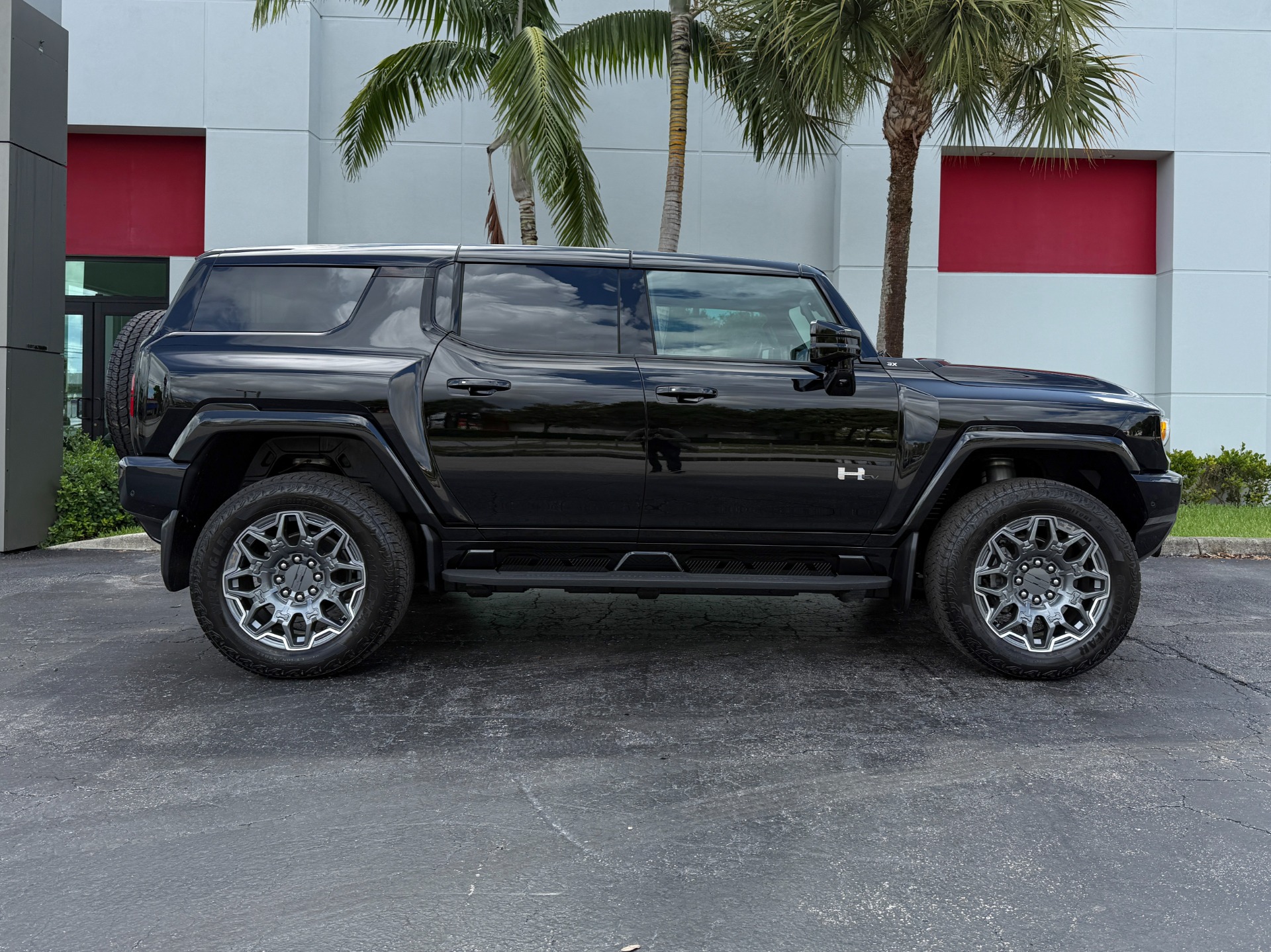 Used-2025-GMC-HUMMER-EV-3X