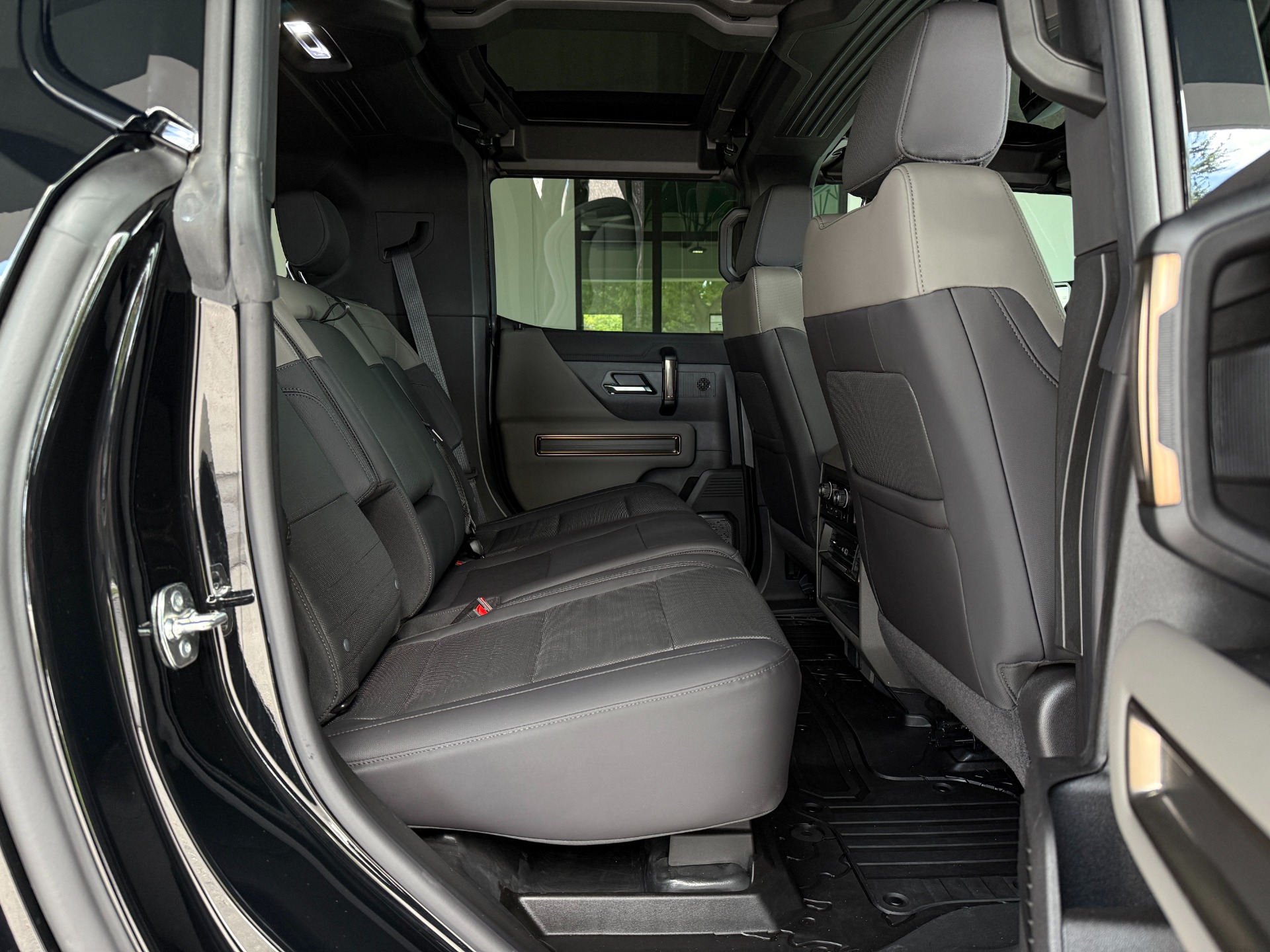 Used-2025-GMC-HUMMER-EV-3X