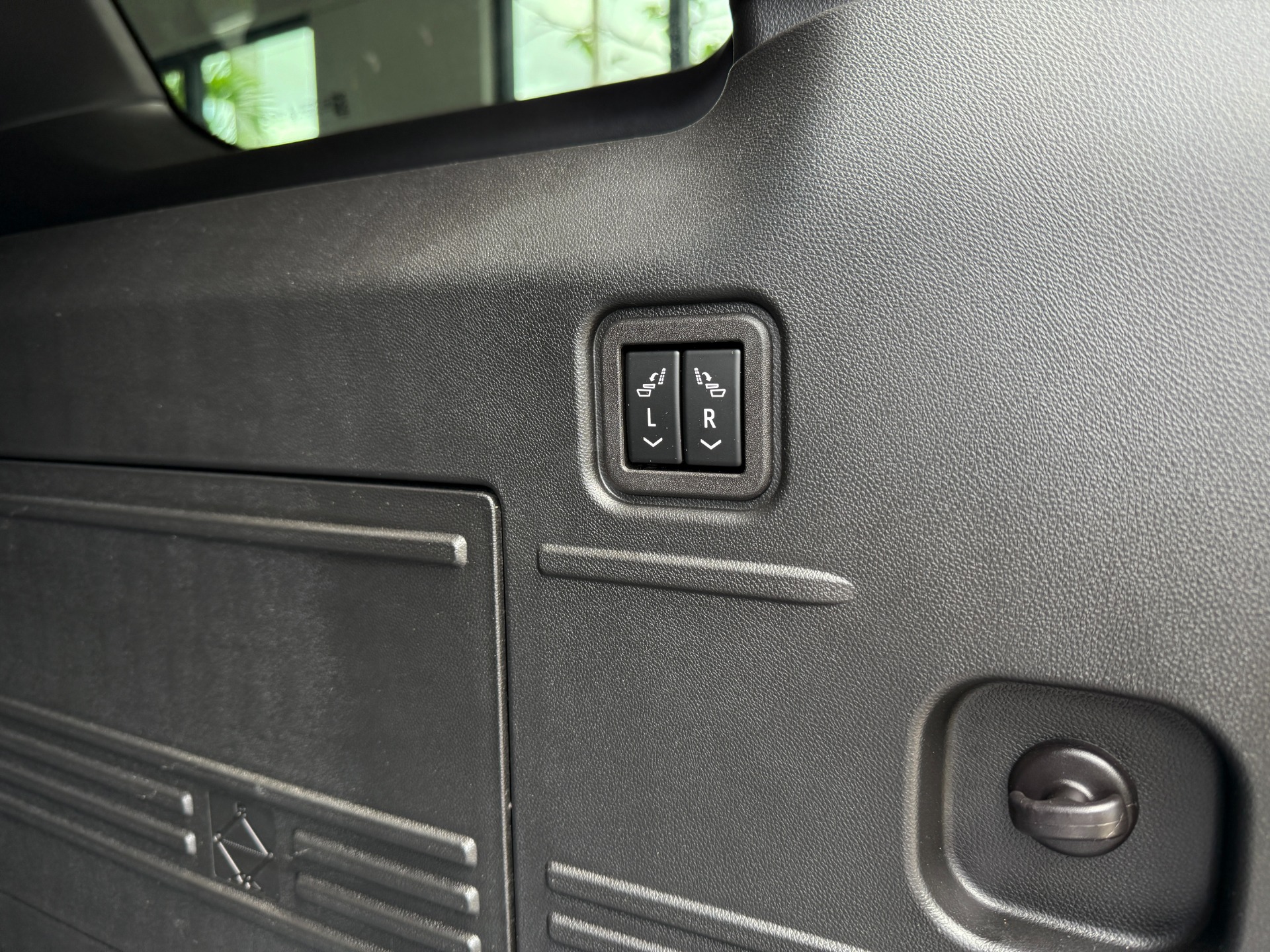 Used-2025-GMC-HUMMER-EV-3X