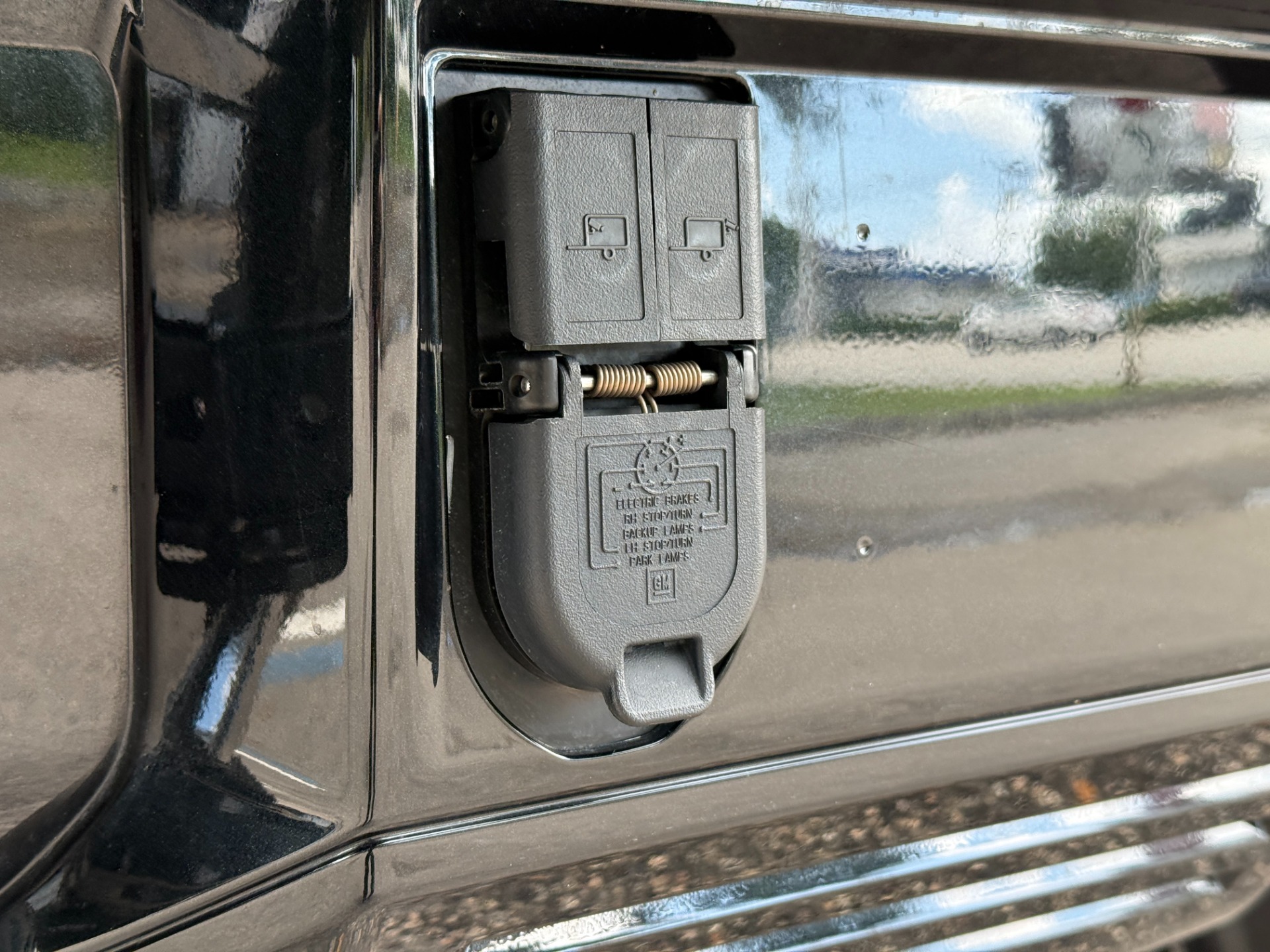 Used-2025-GMC-HUMMER-EV-3X