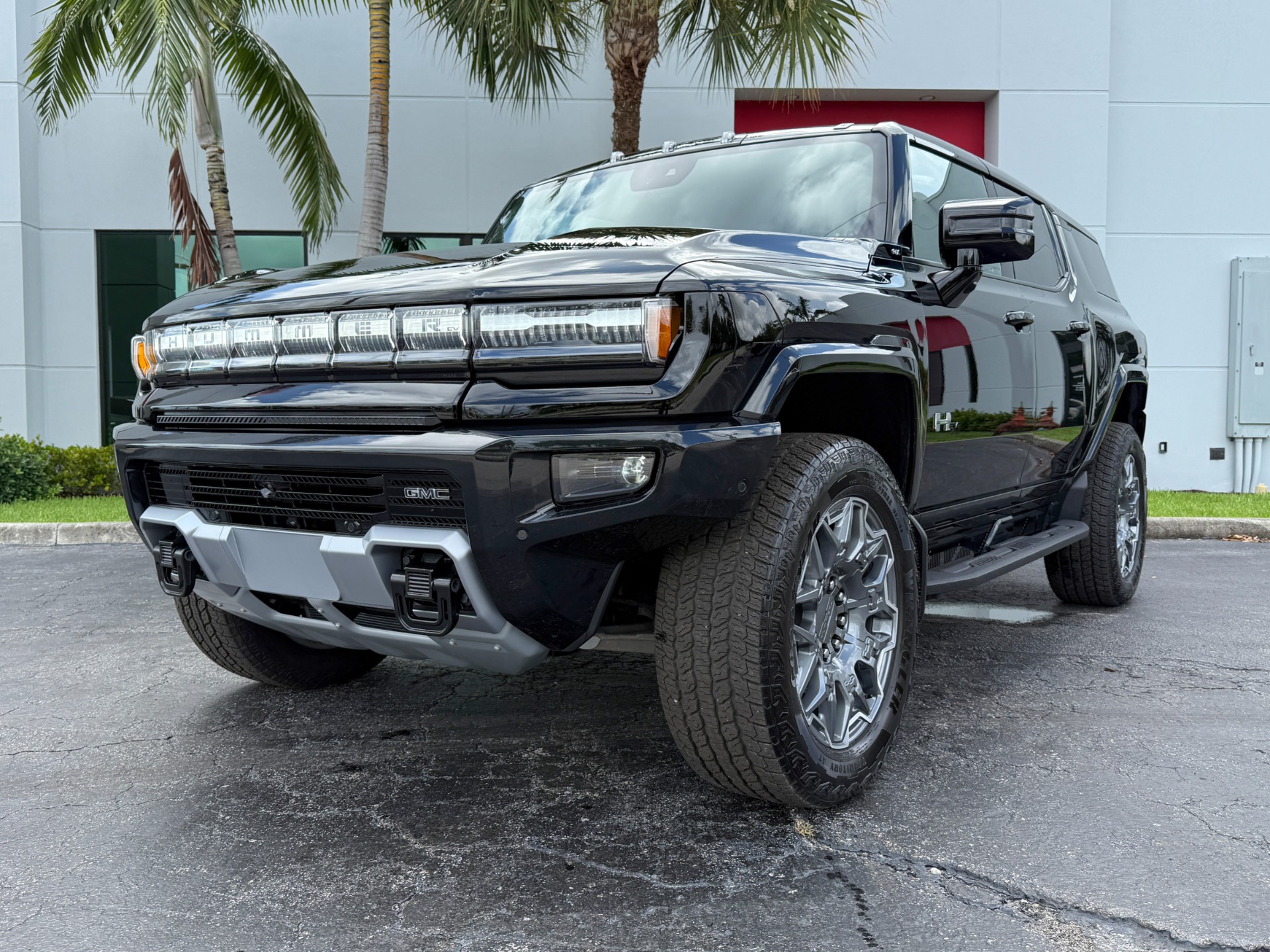 Used-2025-GMC-HUMMER-EV-3X