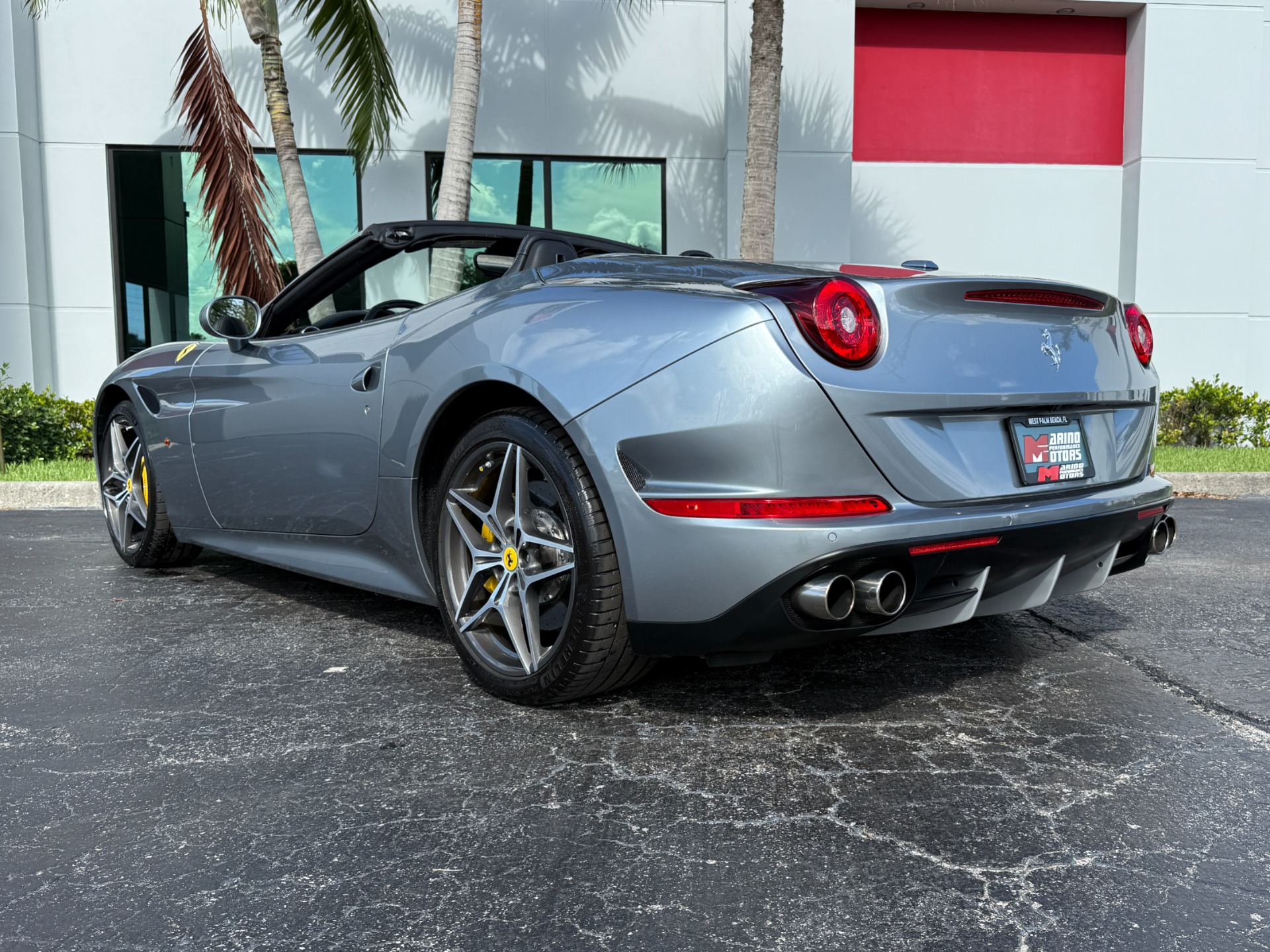 Used-2017-Ferrari-California-T