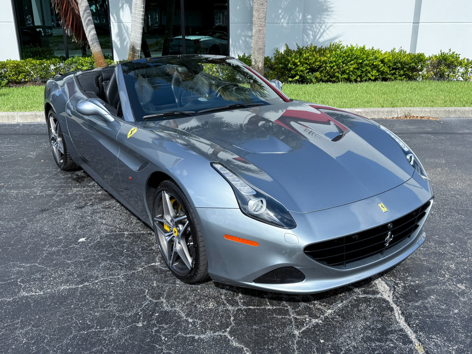 Used-2017-Ferrari-California-T