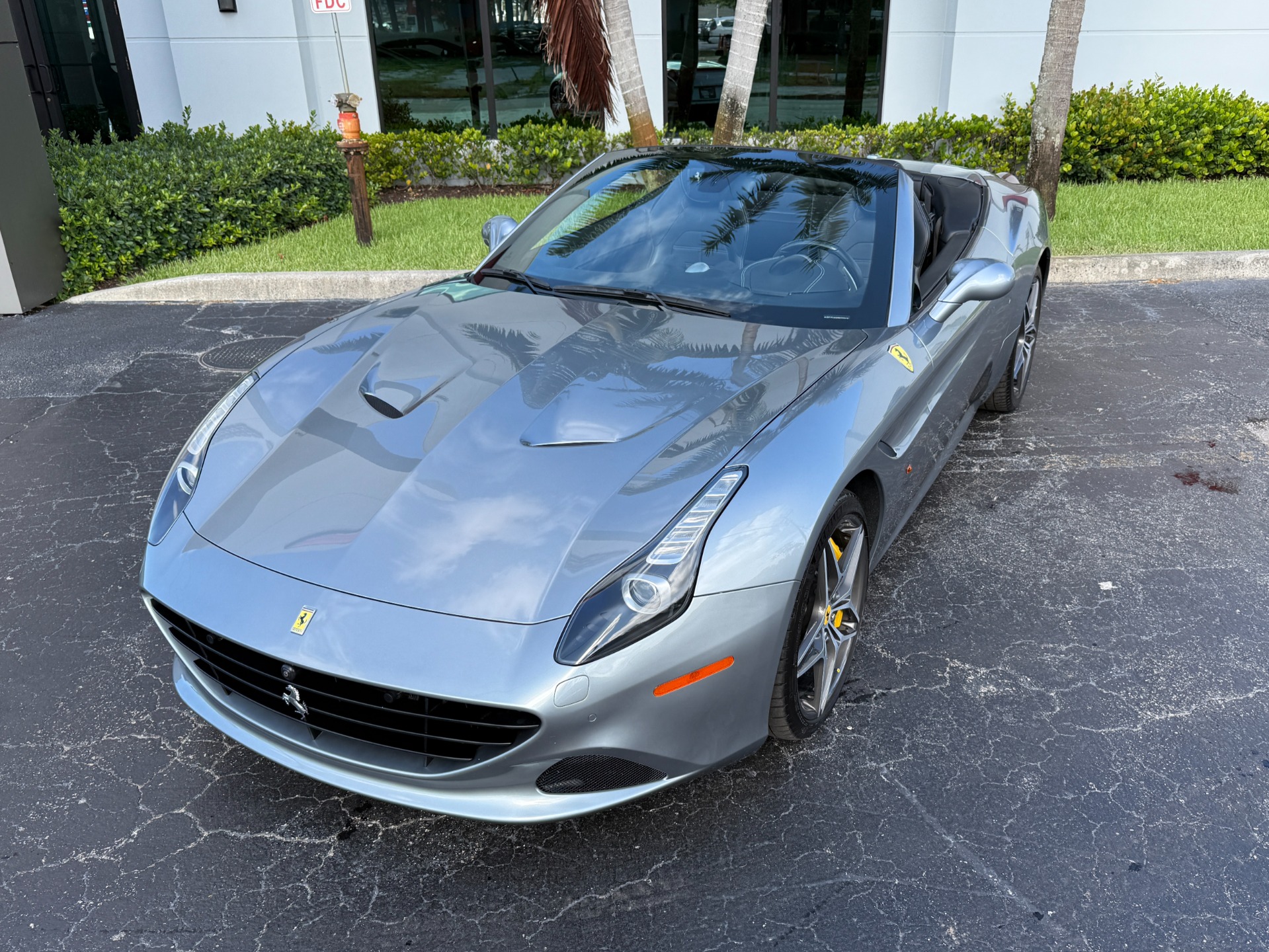 Used-2017-Ferrari-California-T