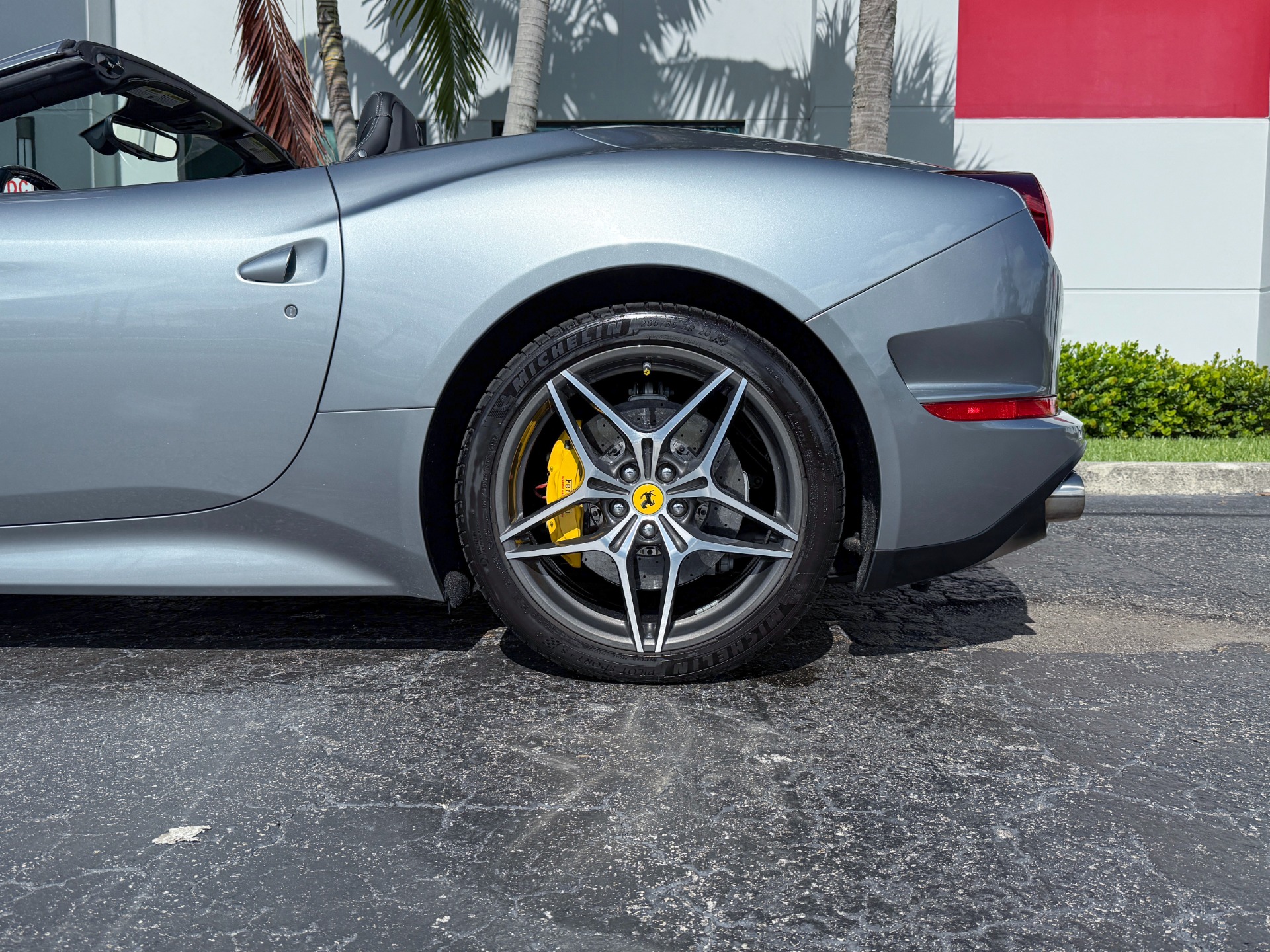 Used-2017-Ferrari-California-T