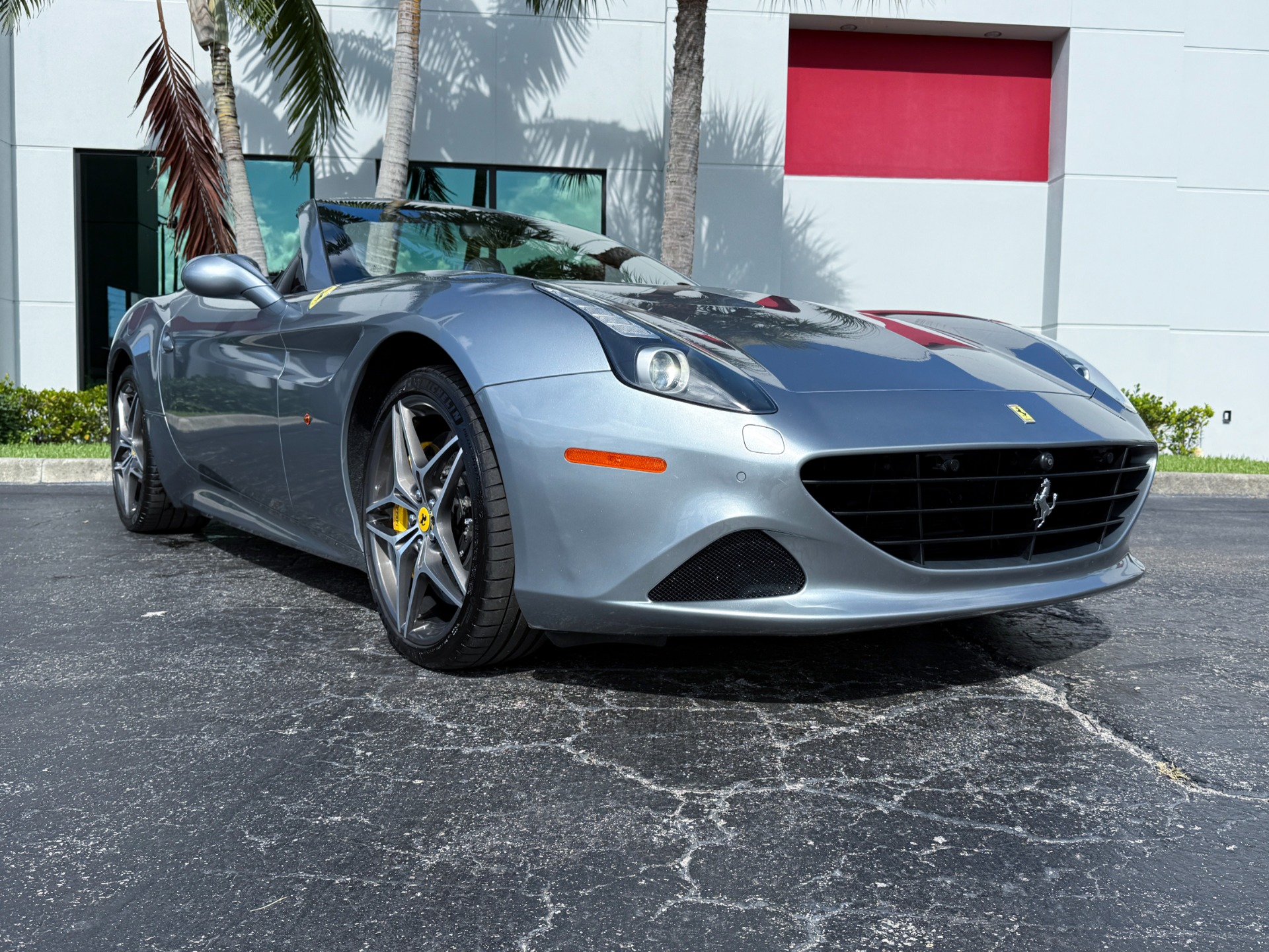 Used-2017-Ferrari-California-T