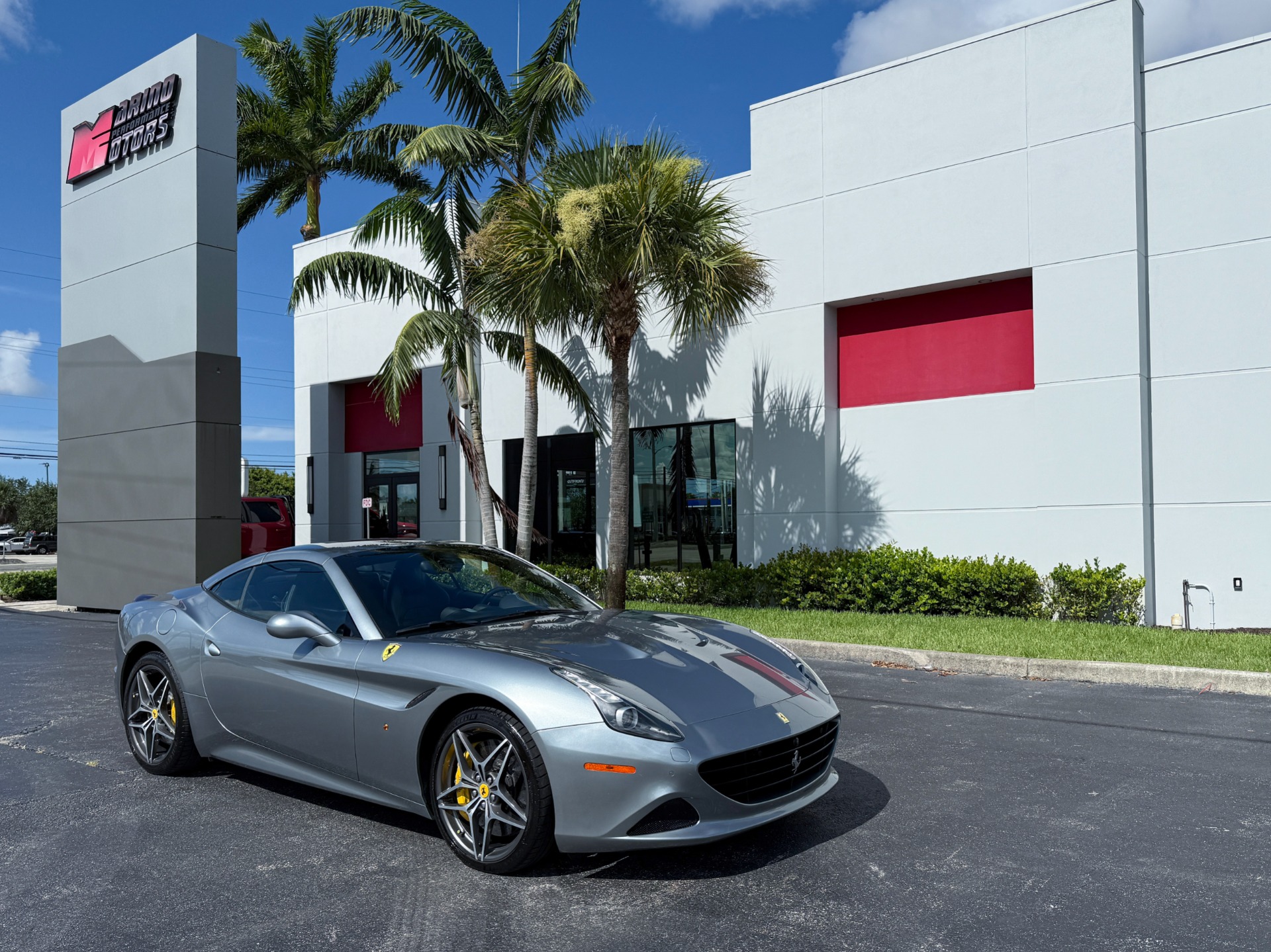 Used-2017-Ferrari-California-T