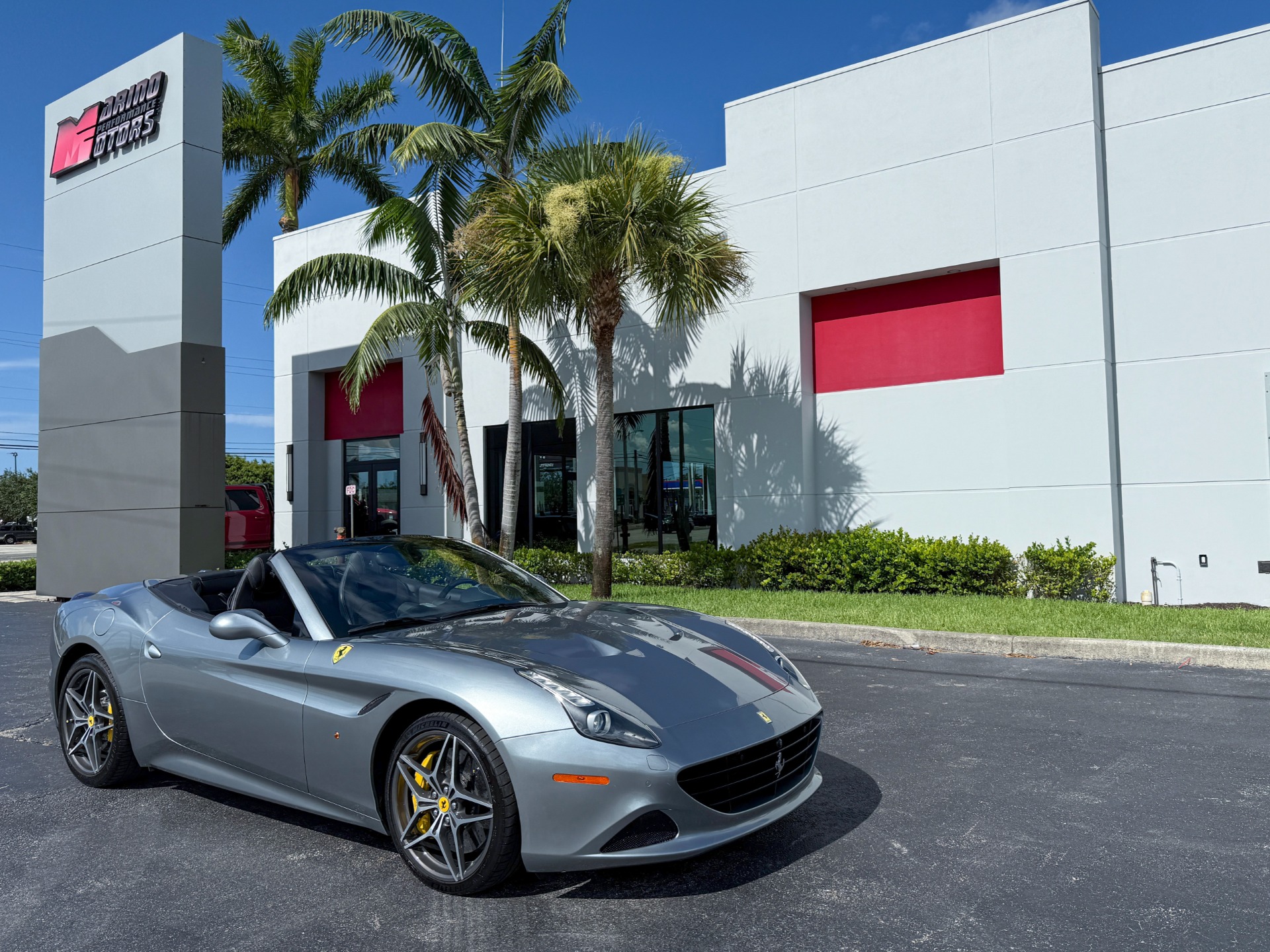 Used-2017-Ferrari-California-T