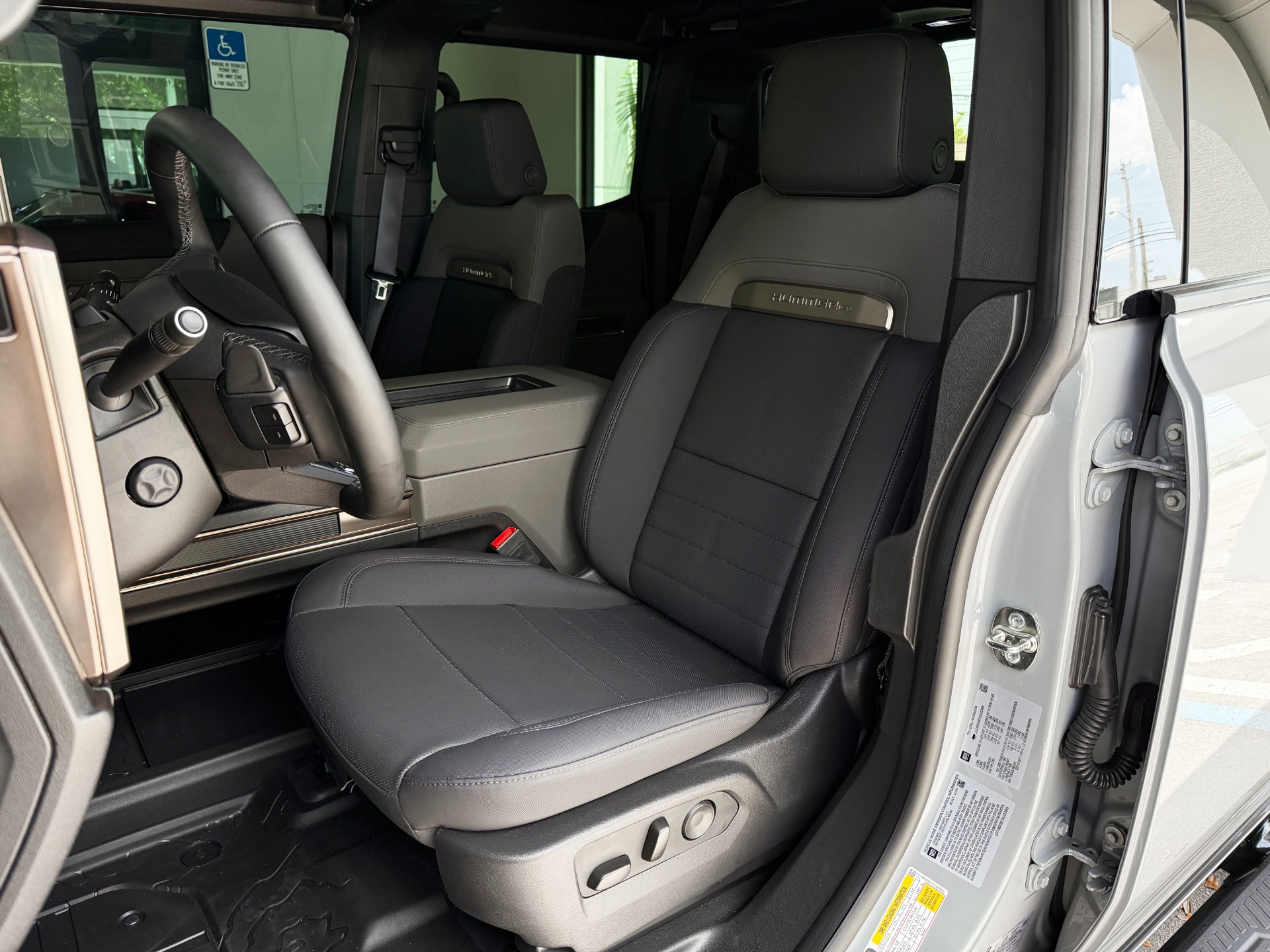 Used-2025-GMC-HUMMER-EV-3X