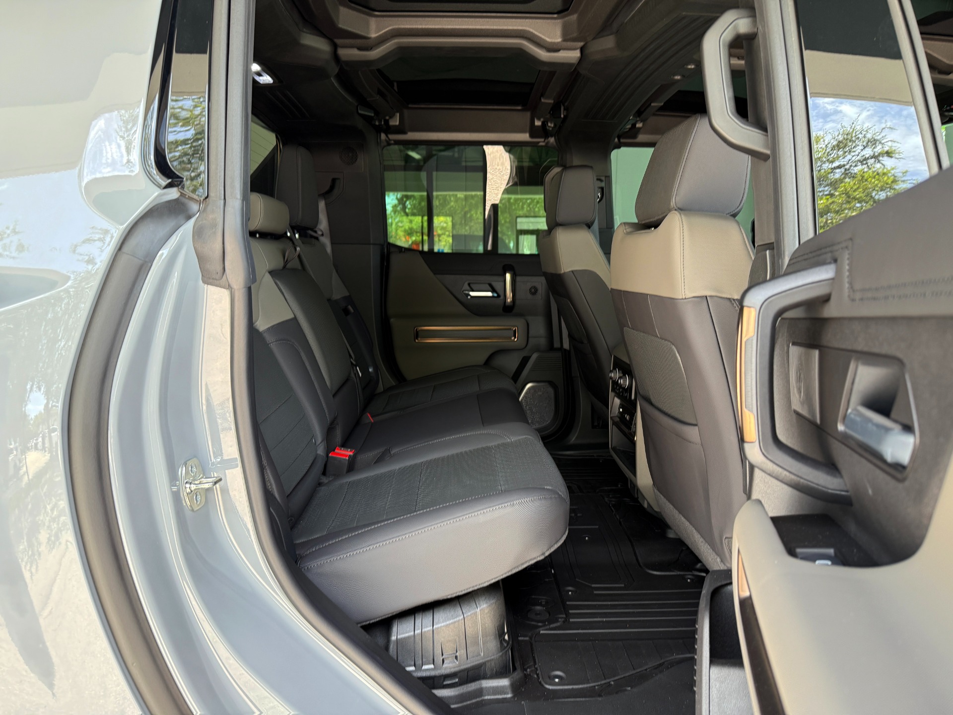 Used-2025-GMC-HUMMER-EV-3X