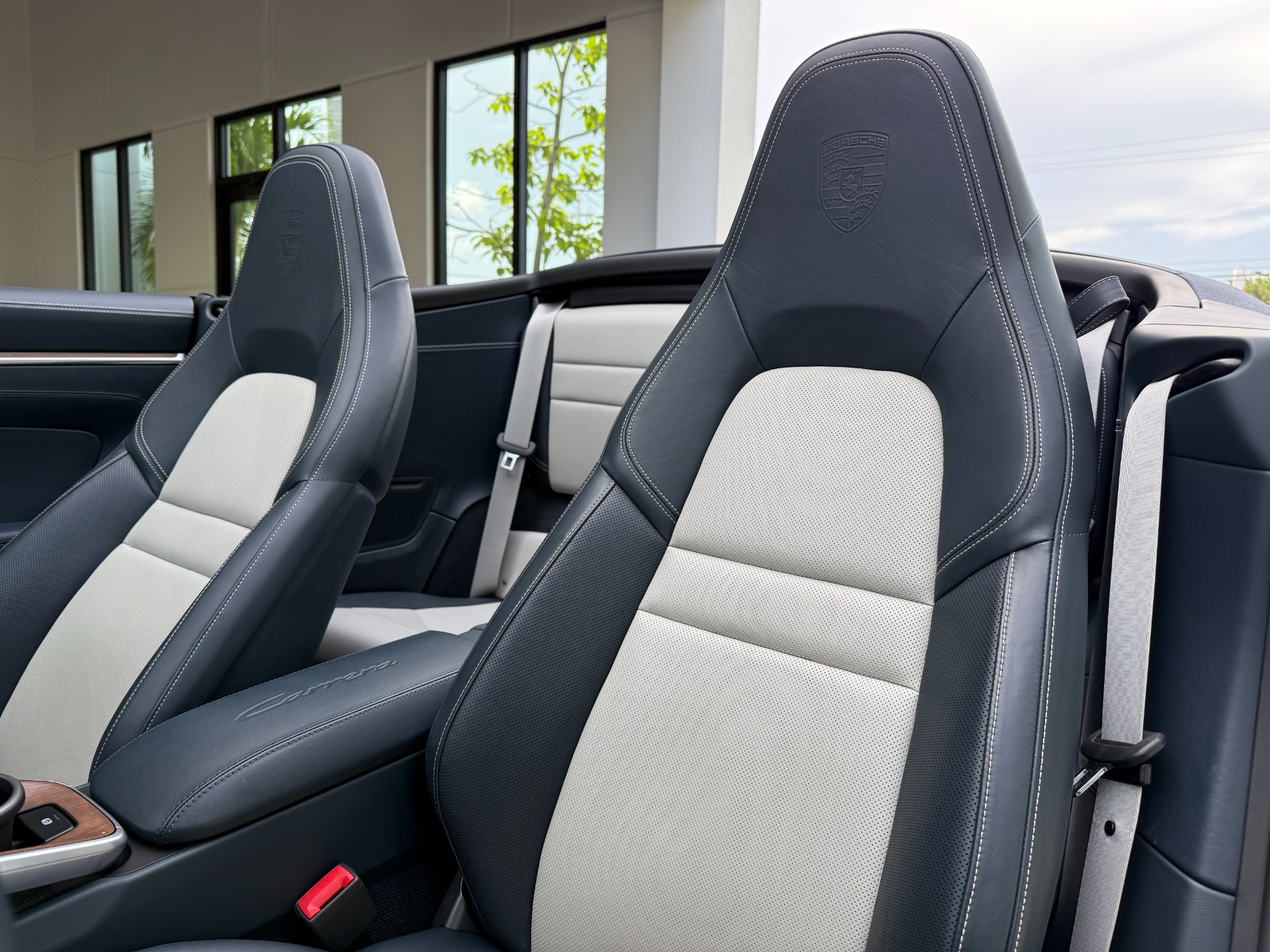 Used-2021-Porsche-911-Carrera
