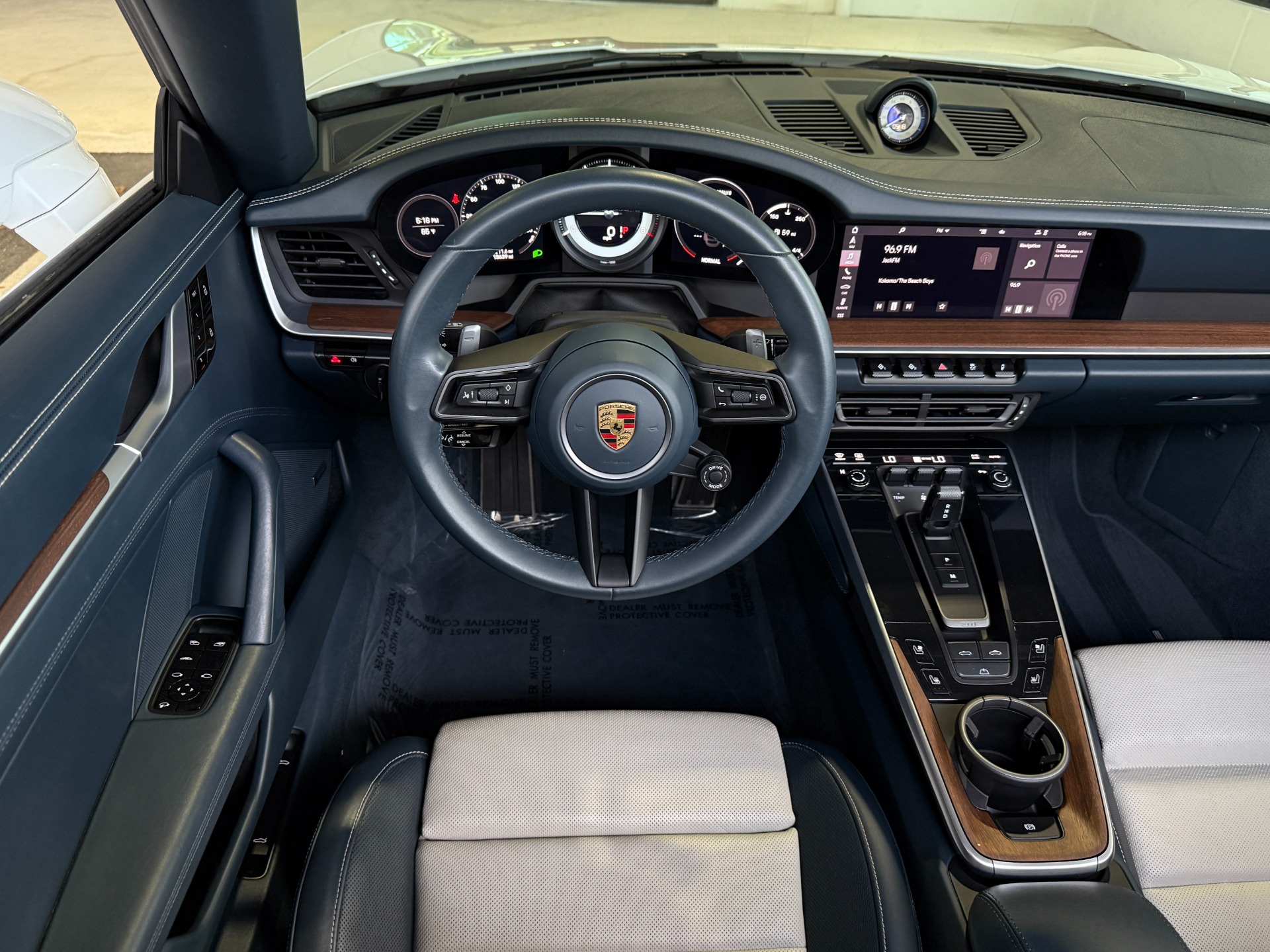 Used-2021-Porsche-911-Carrera