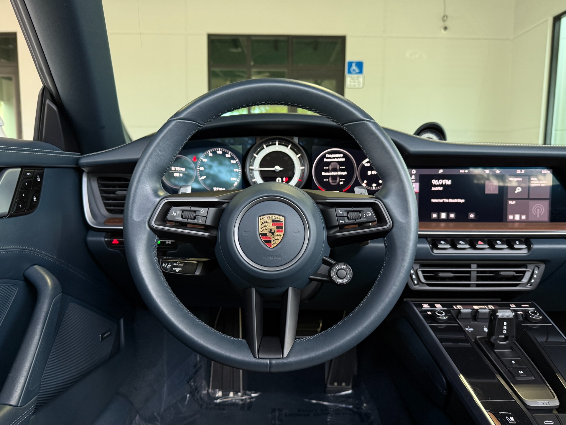 Used-2021-Porsche-911-Carrera